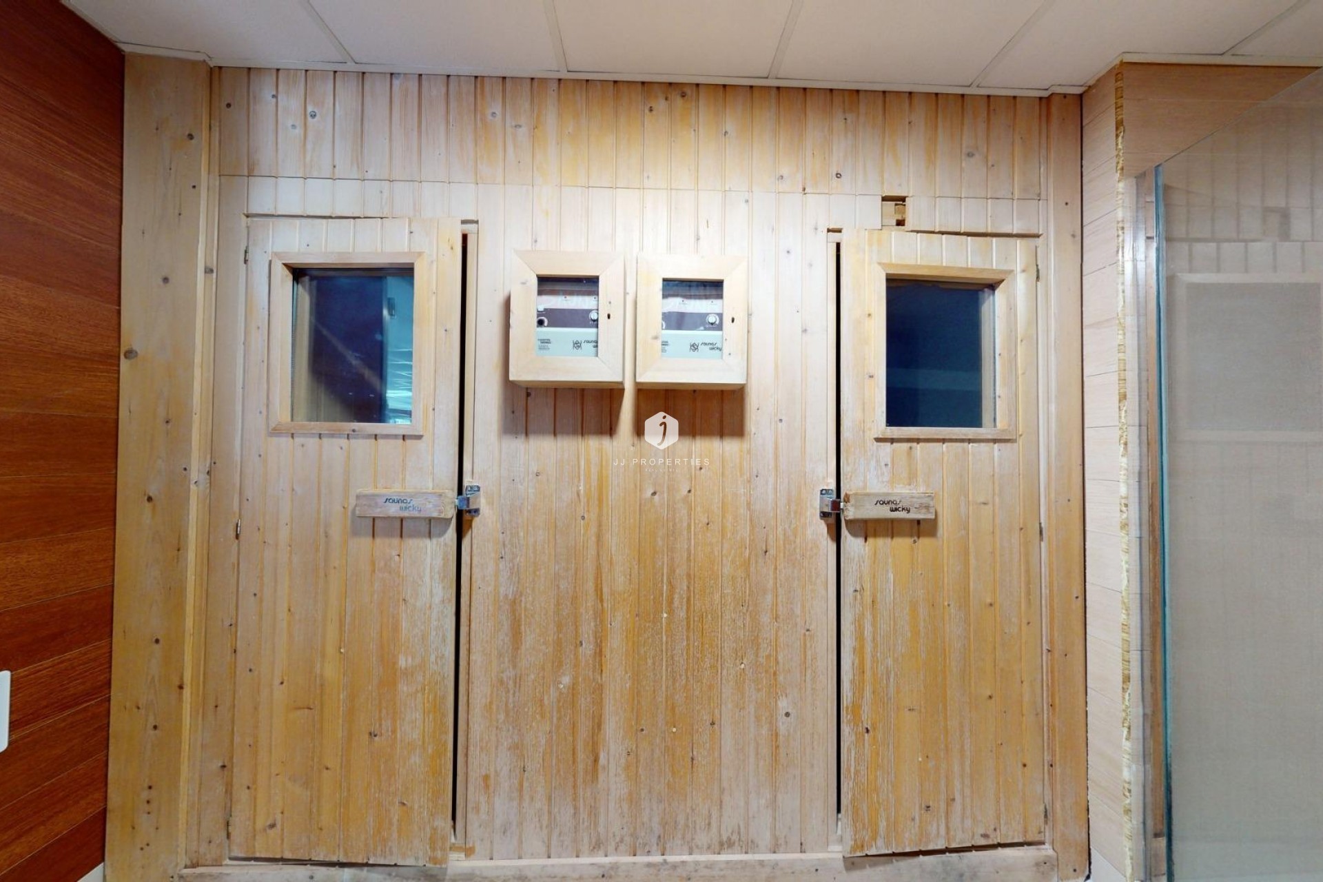 Nowy budynek - Daszek -
Archena - Villanueva del Rio Segura