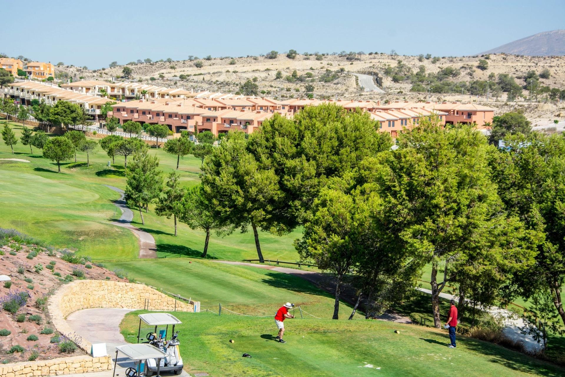 Nowy budynek - Daszek -
Monforte del Cid - Alenda Golf