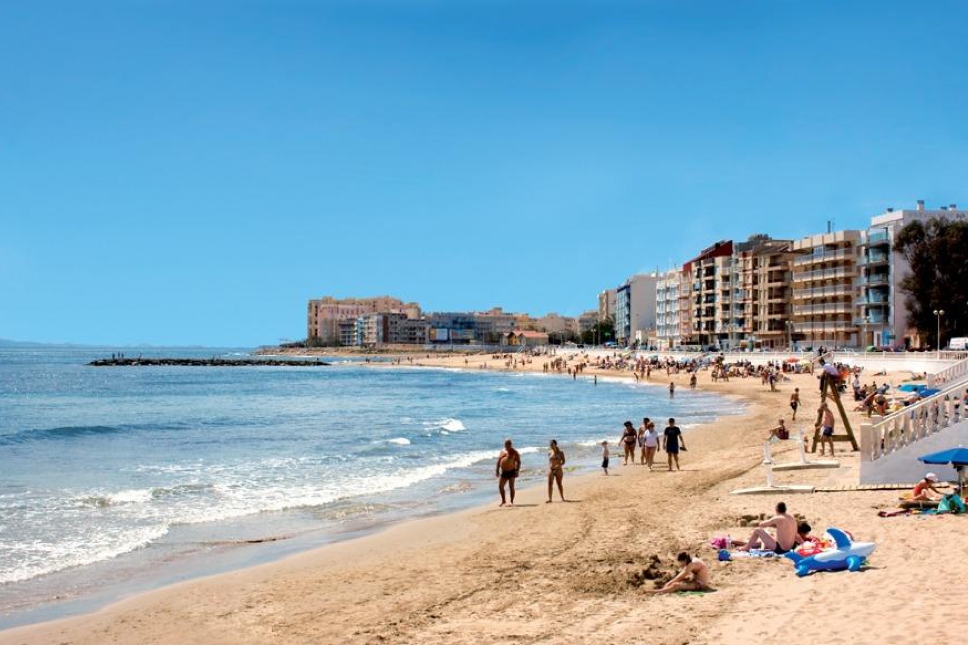 Nowy budynek - Daszek -
Torrevieja - Playa del Cura