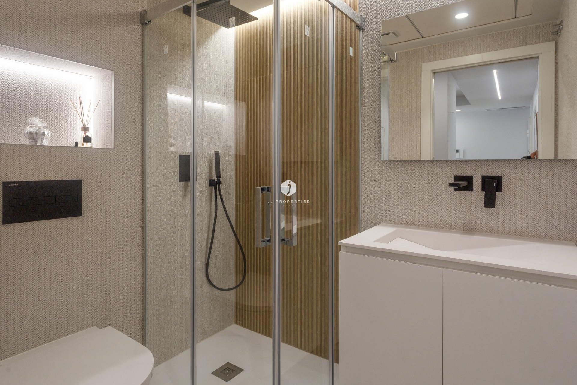 Nowy budynek - Dupleks -
Denia - L´Estanyó (Marinas)