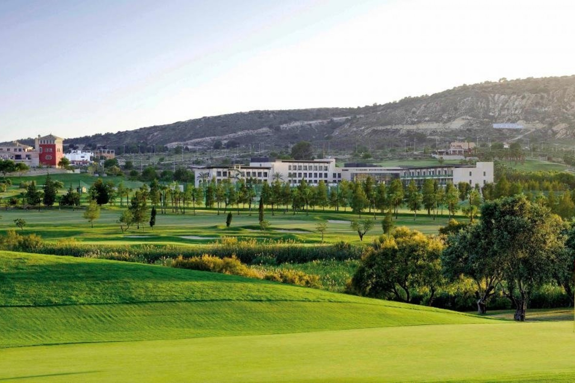 Nowy budynek - Szalet -
Algorfa - La finca golf