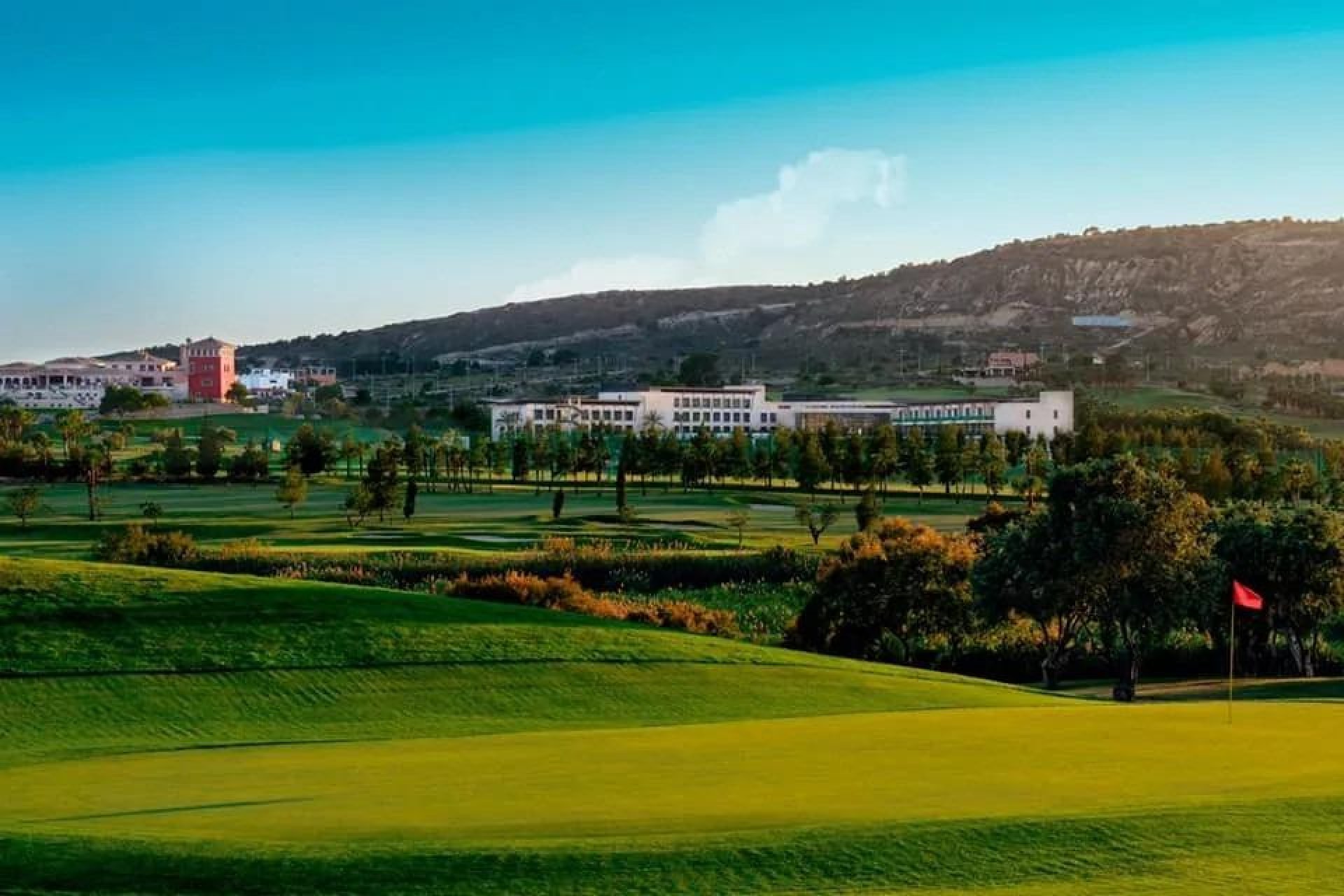 Nowy budynek - Szalet -
Algorfa - La finca golf