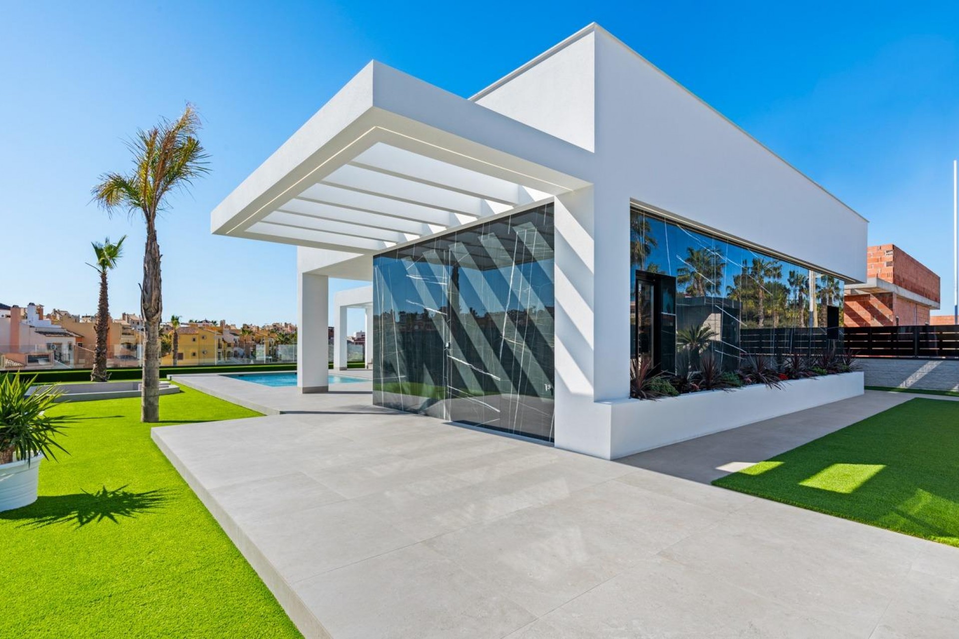 Nowy budynek - Szalet -
Algorfa - La finca golf