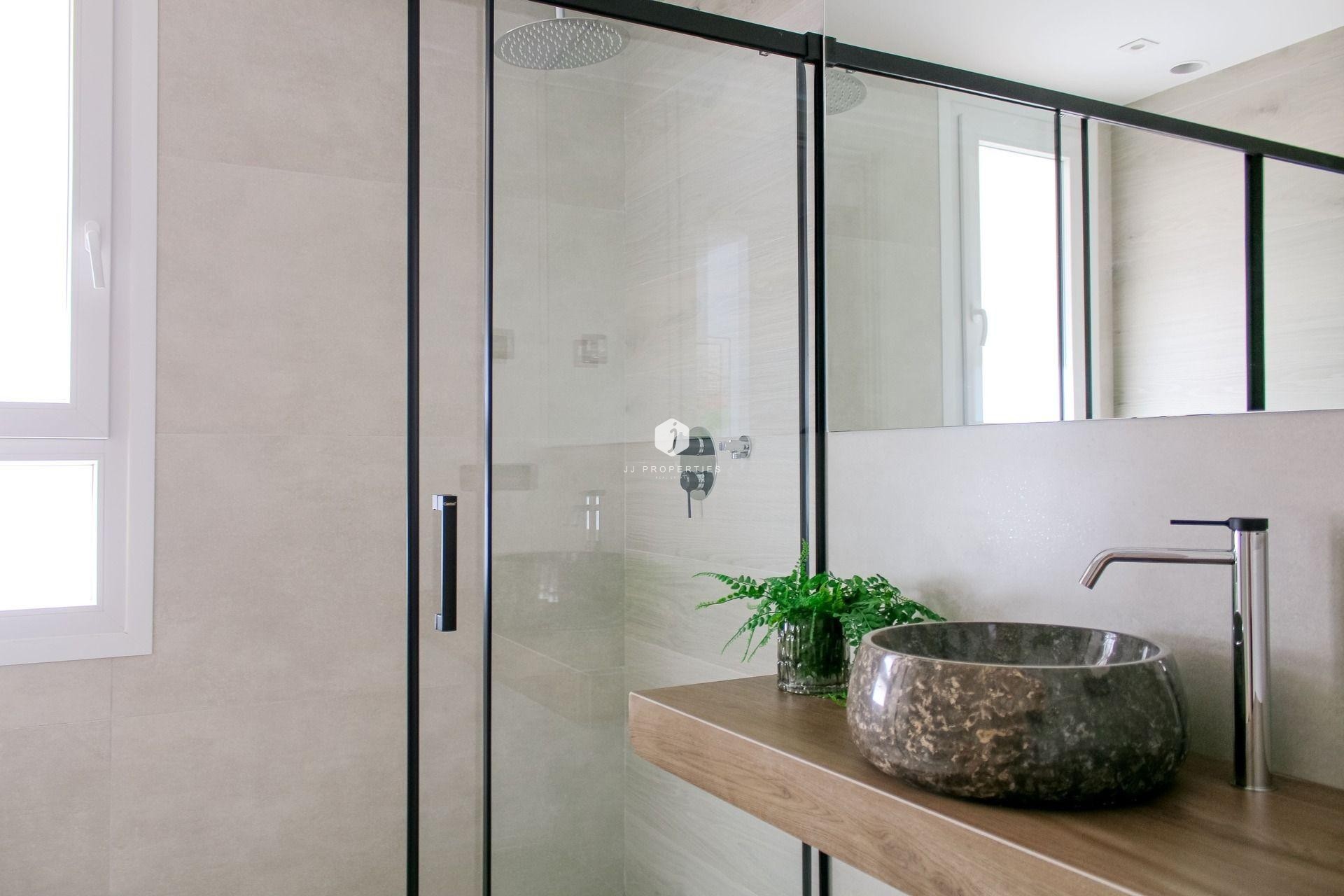 Nowy budynek - Szalet -
Algorfa - La finca golf