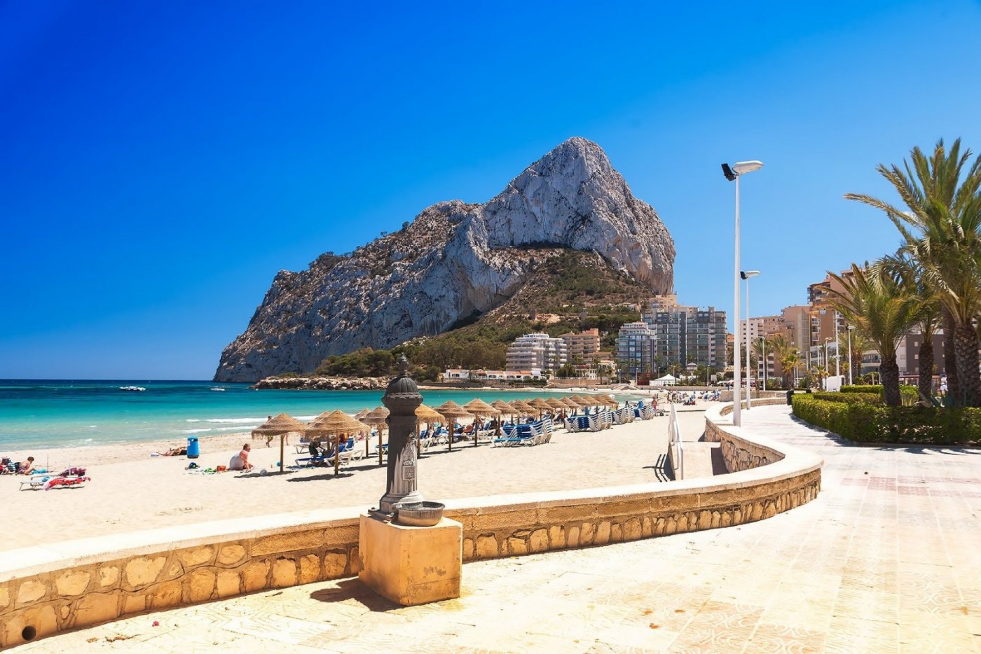 Nowy budynek - Szalet -
Calpe - Pla Roig