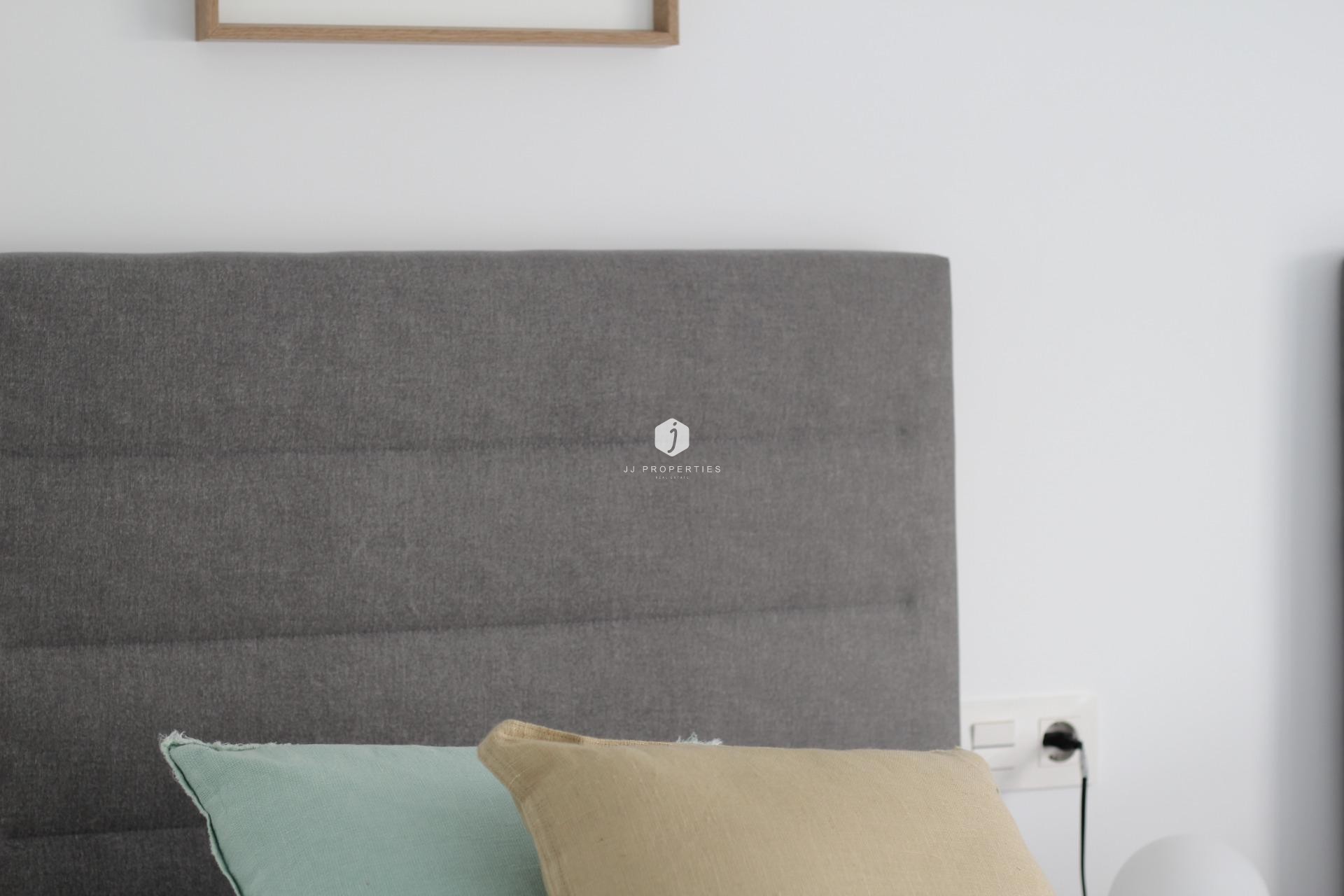 Nowy budynek - Szalet -
Pilar de la Horadada - parque Andromeda