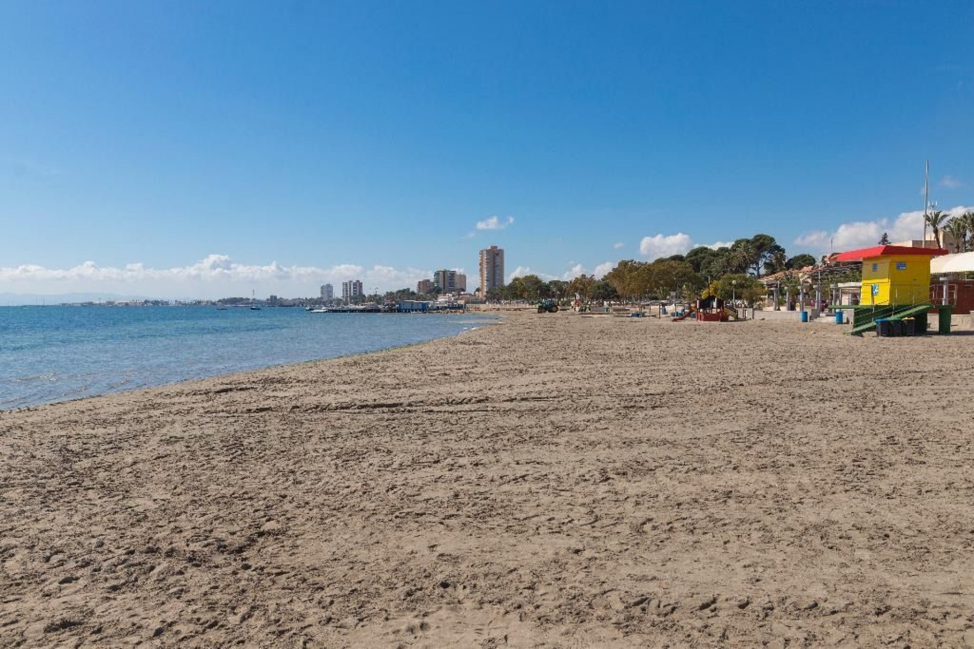 Nowy budynek - Szalet -
San Javier - Santiago De La Ribera