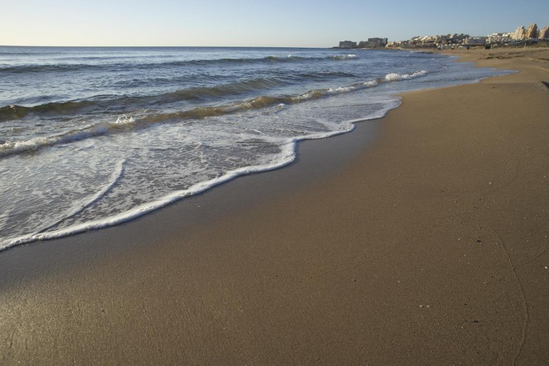 Nowy budynek - Szalet -
Torrevieja - aguas nuevas