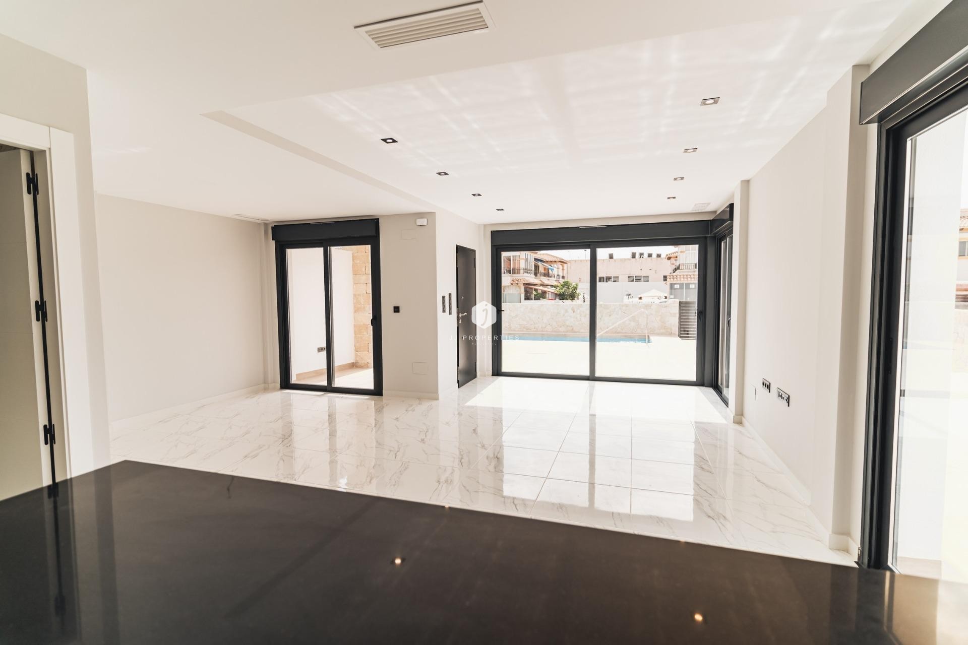 Nowy budynek - Villa -
Orihuela Costa - Punta Prima