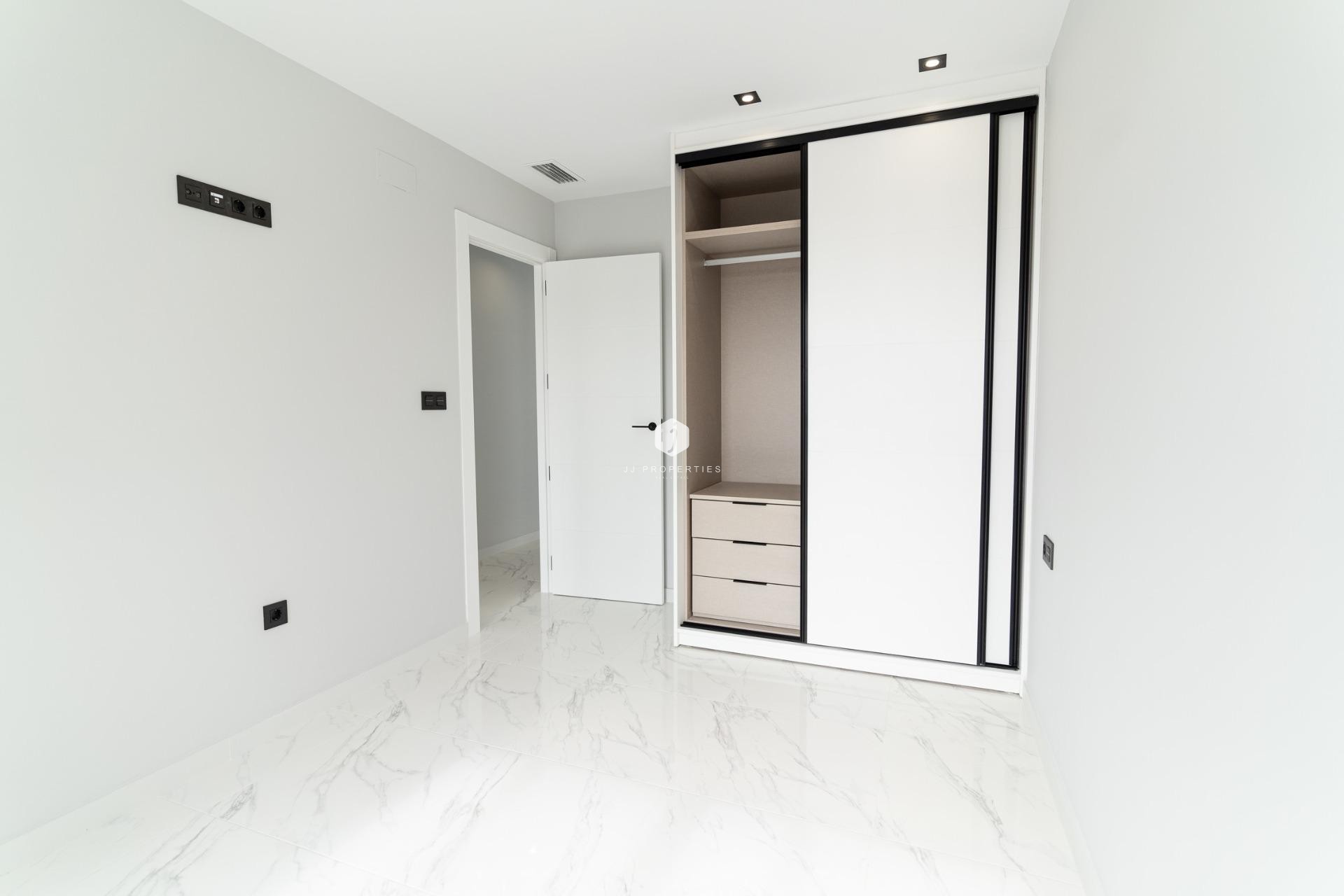 Nowy budynek - Villa -
Orihuela Costa - Punta Prima