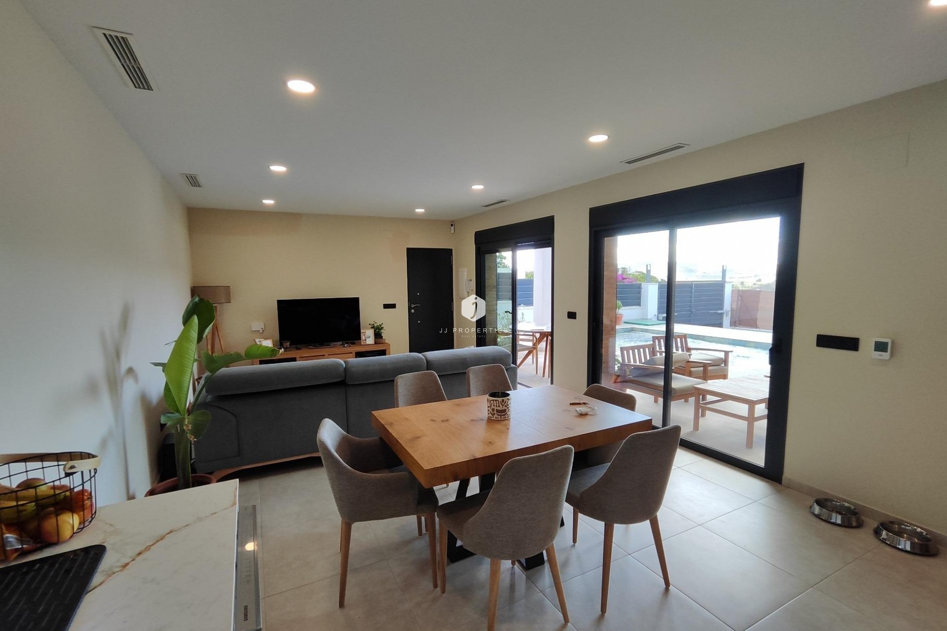 Nowy budynek - Villa -
Pinoso - Lel