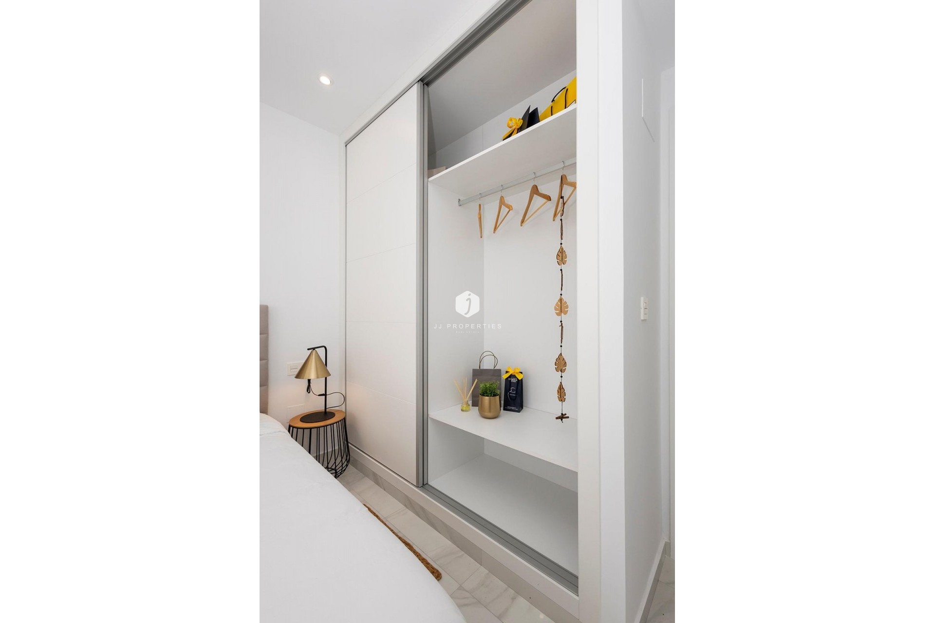 Obra nueva - Apartamento / piso -
Jacarilla - pueblo