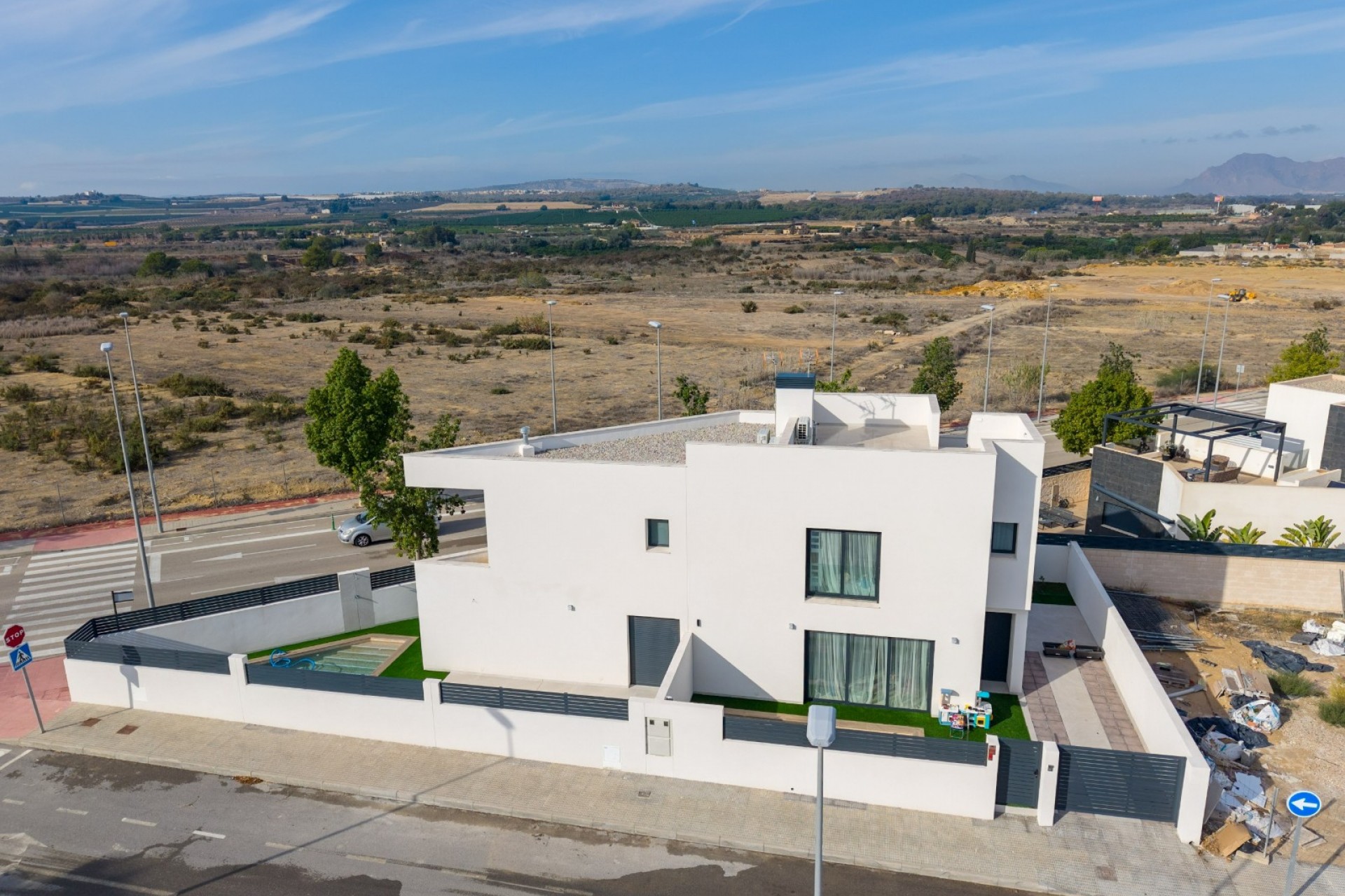 Obra nueva - Chalet -
Benijofar