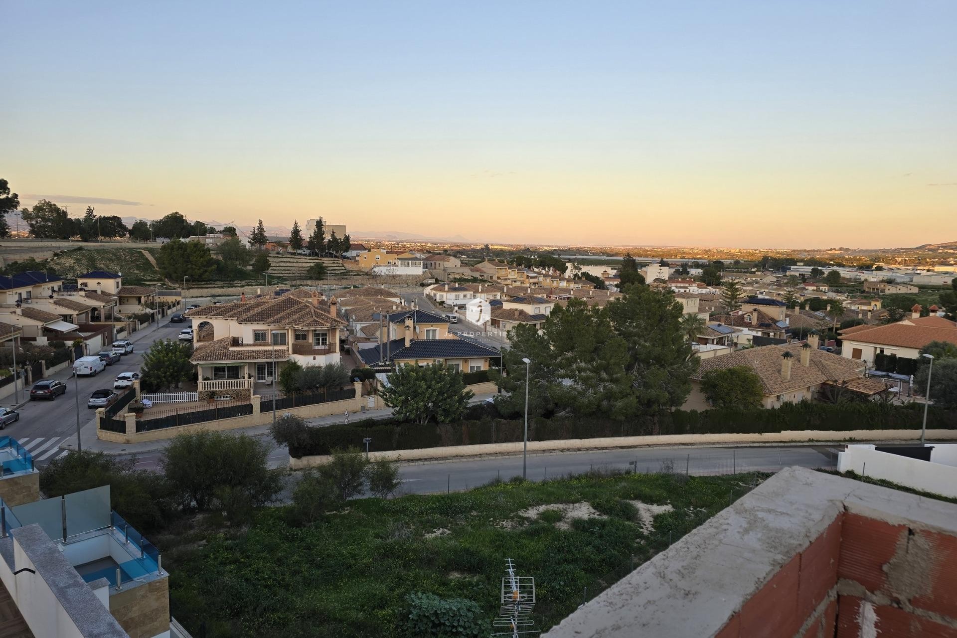 Obra nueva - Chalet -
Bigastro - pueblo