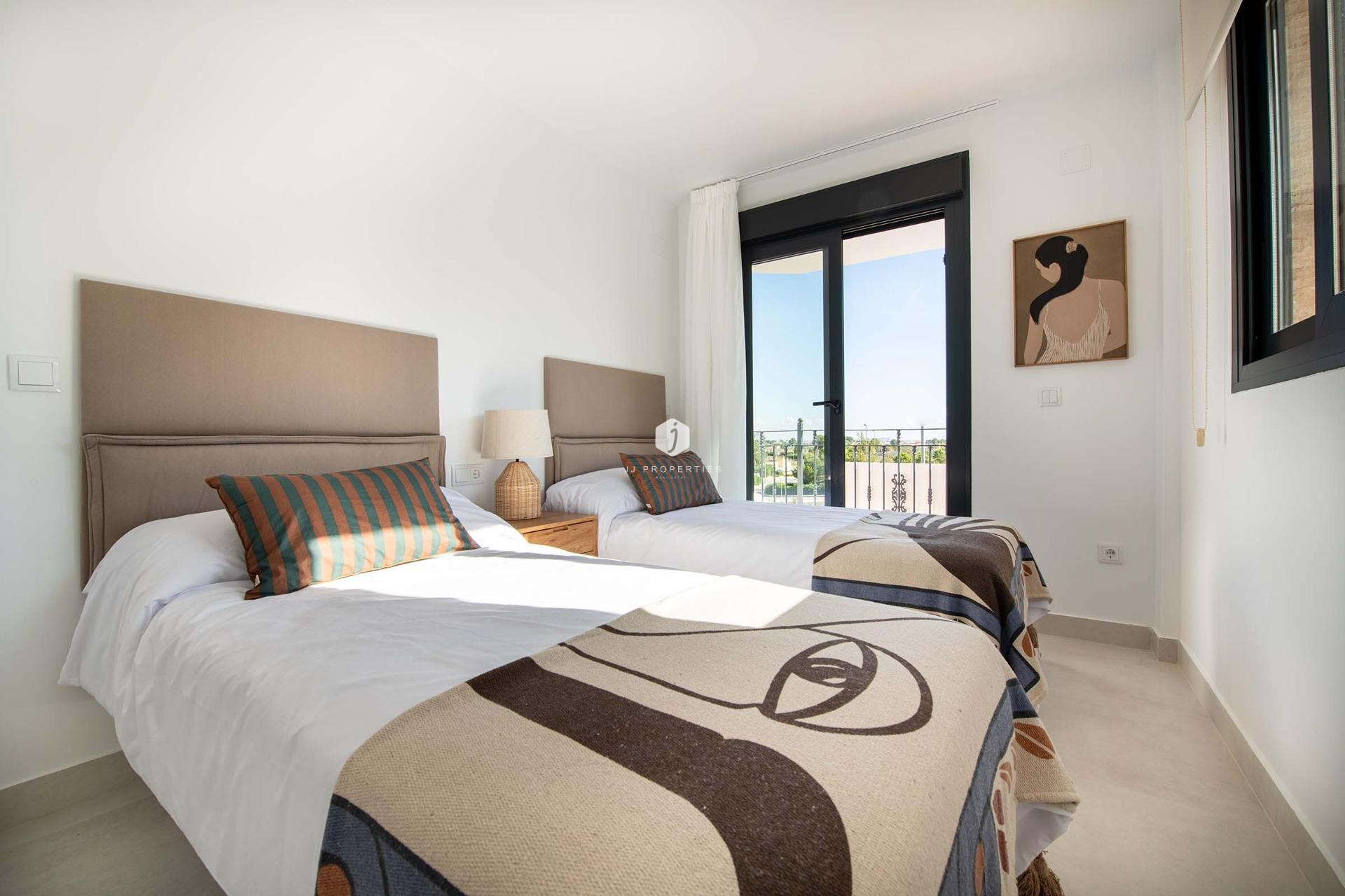 Obra nueva - Chalet -
Cox - San Fernando