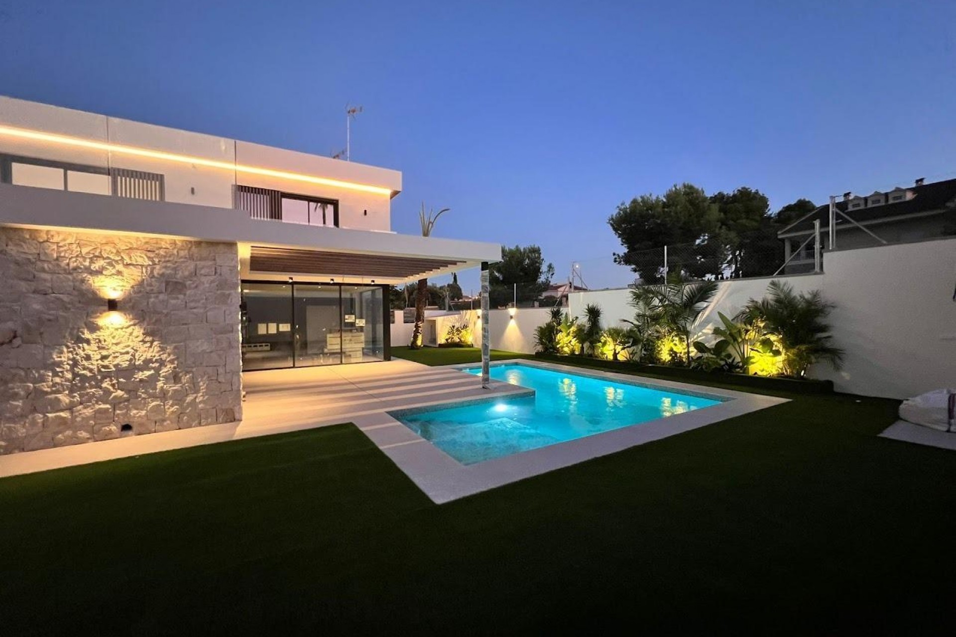 Obra nueva - Chalet -
Orihuela Costa - Montezenia