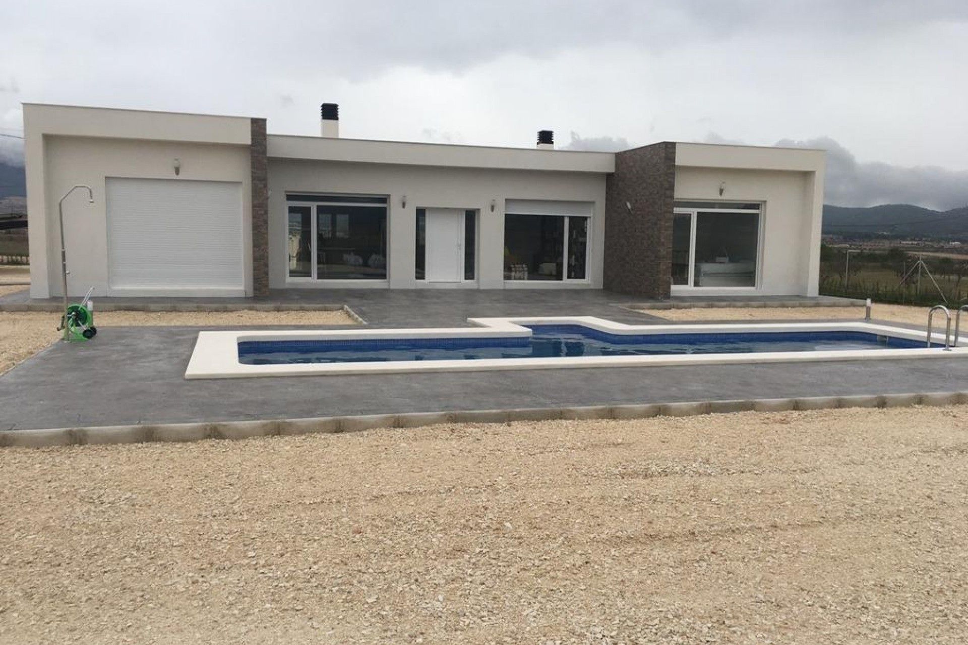 Obra nueva - Chalet -
Pinoso - Camino Del Prado