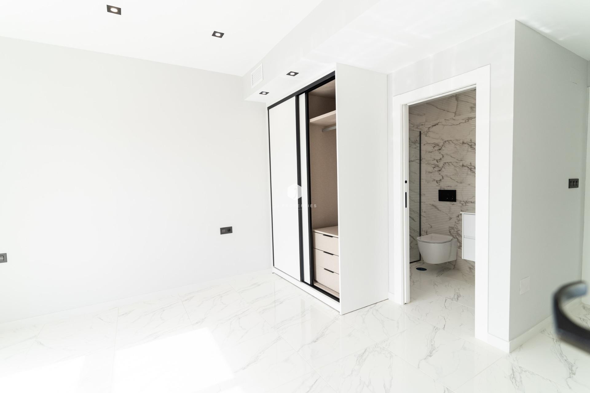 Obra nueva - Villa -
Orihuela Costa - Punta Prima