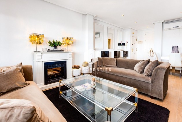 Penthouse - Resale - Lomas De Campoamor -
                Inland