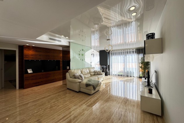 Penthouse - Resale - Torrevieja -
                Estacion de autobuses