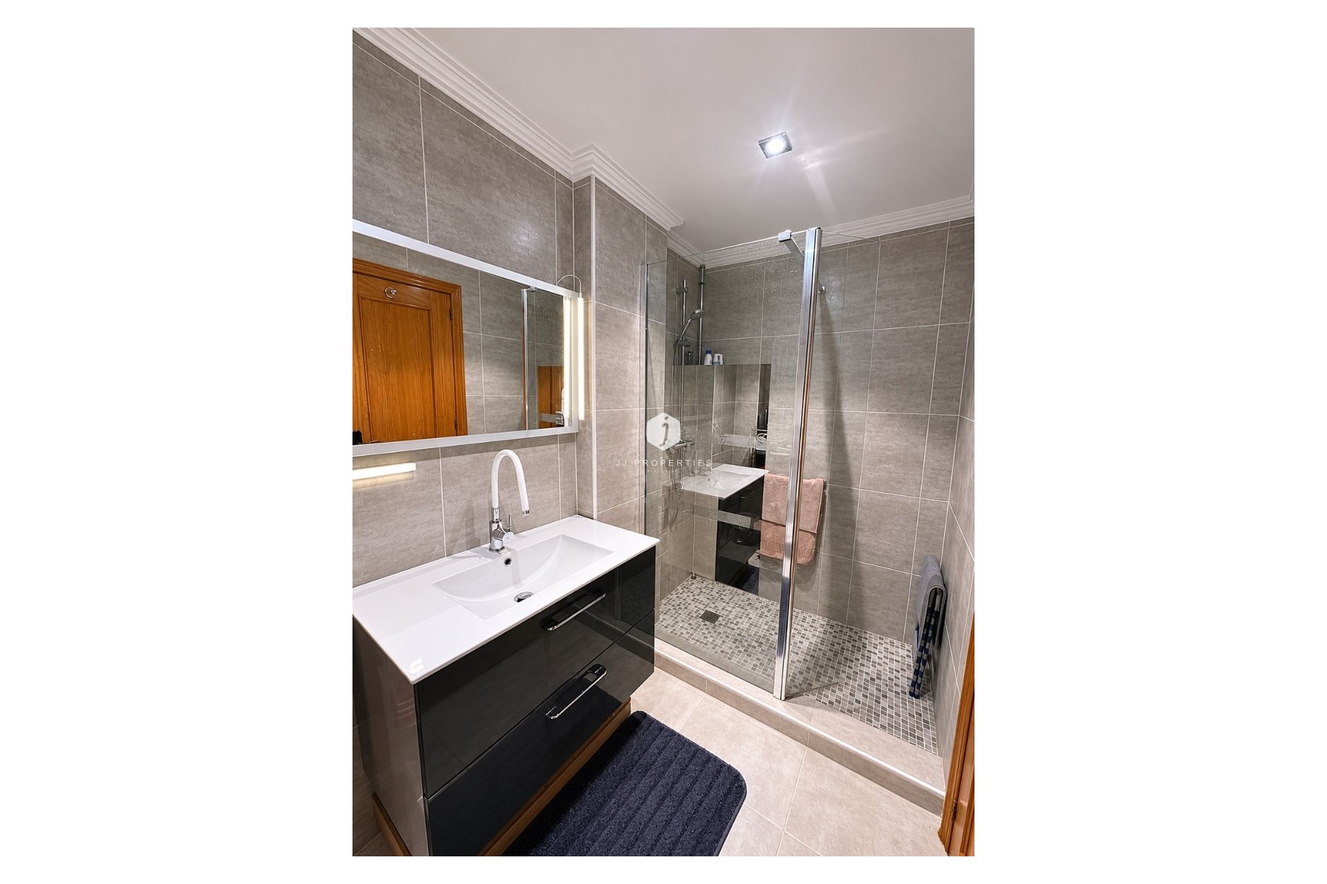 Resale - Apartment / flat -
Cabo Roig - Costa Blanca