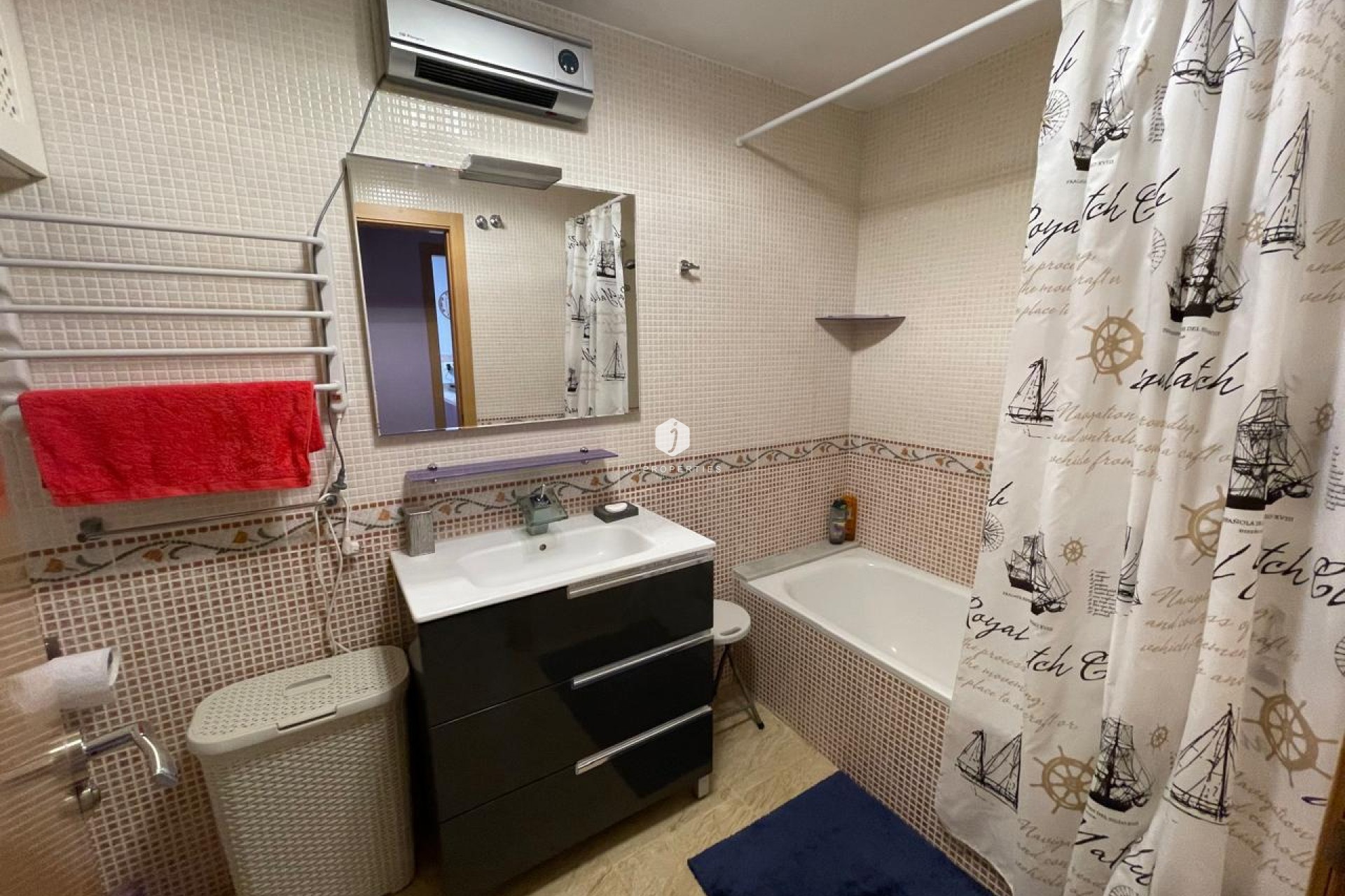 Resale - Apartment / flat -
Campoamor - Costa Blanca