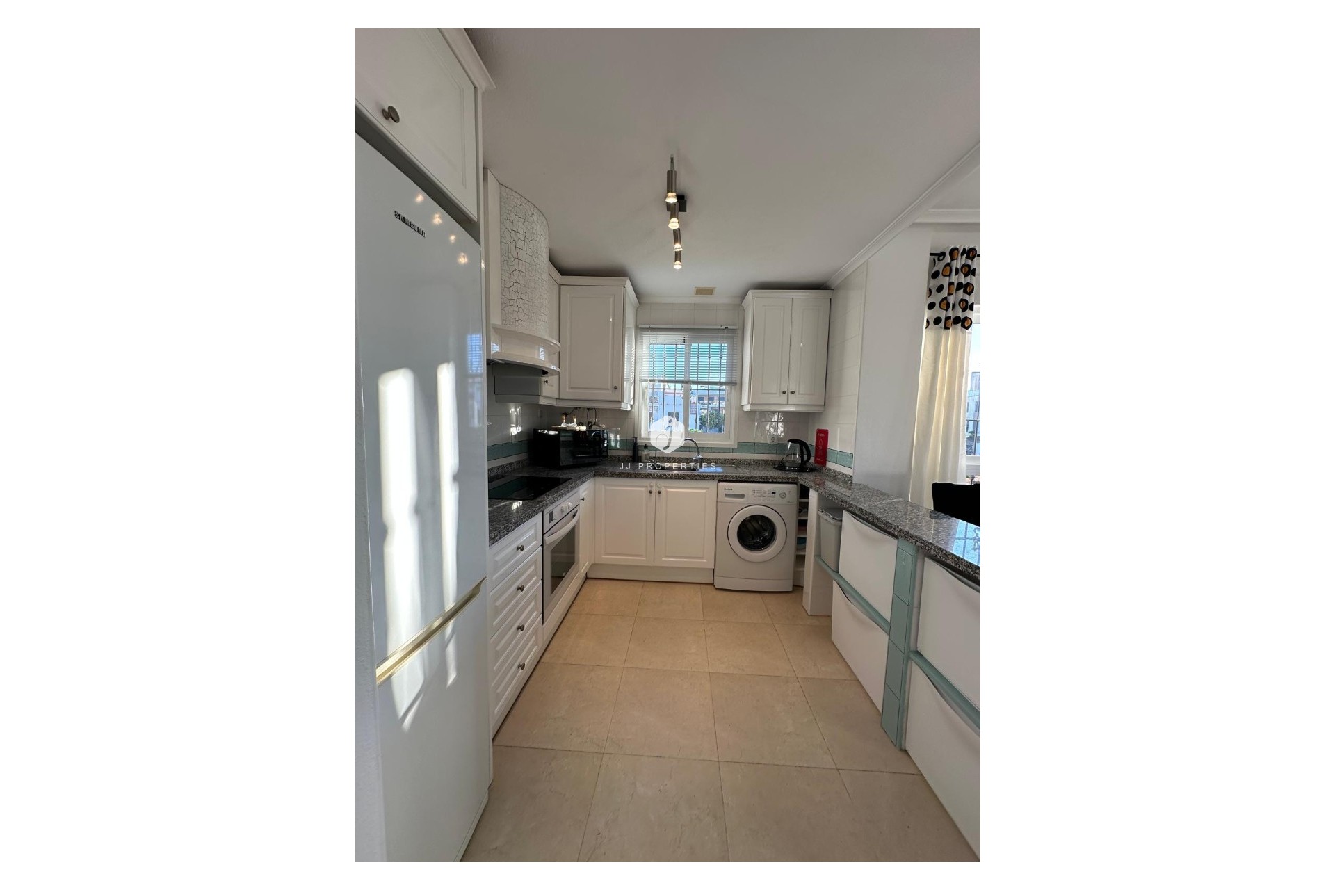 Resale - Apartment / flat -
Campoamor - Costa Blanca