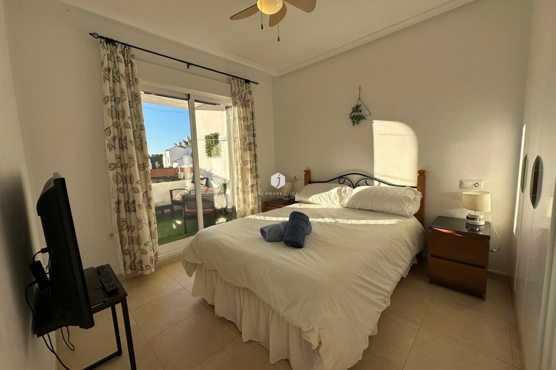 Resale - Apartment / flat -
Campoamor - Costa Blanca