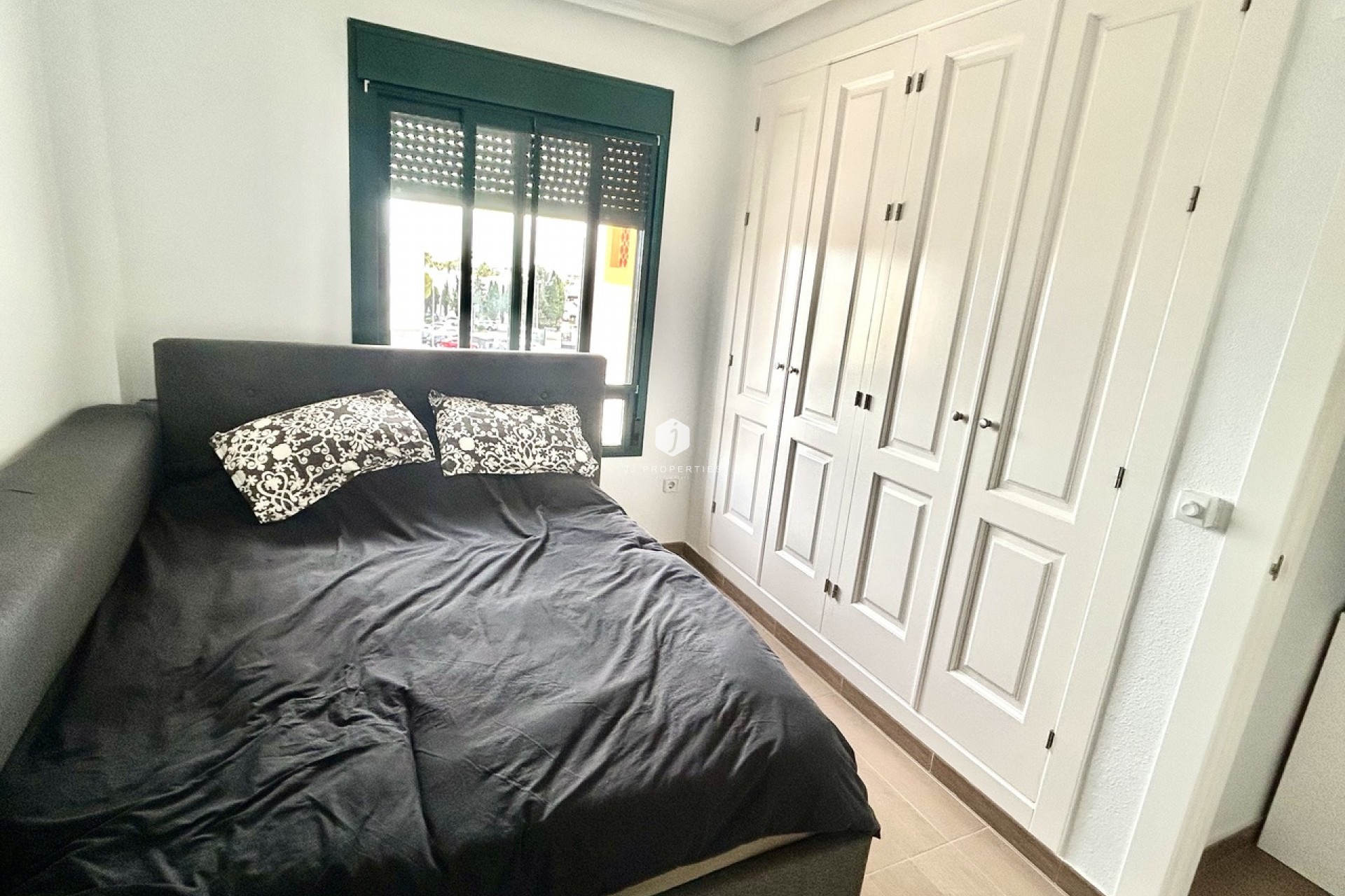 Resale - Apartment / flat -
Campoamor - Costa Blanca