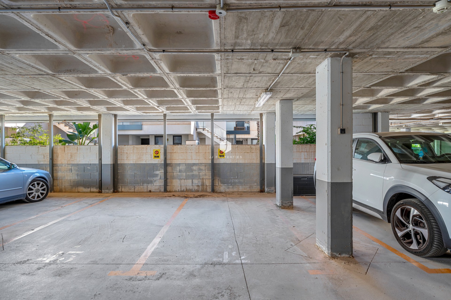 Resale - Apartment / flat -
Campoamor - Costa Blanca