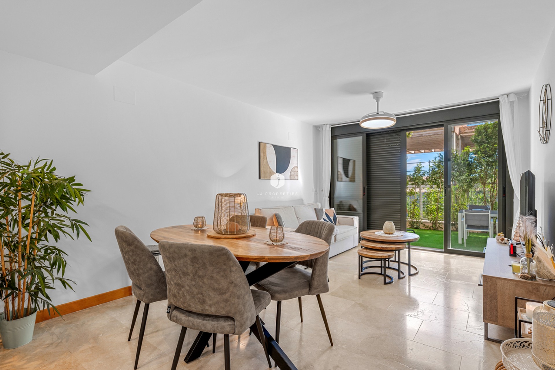 Resale - Apartment / flat -
Campoamor - Costa Blanca