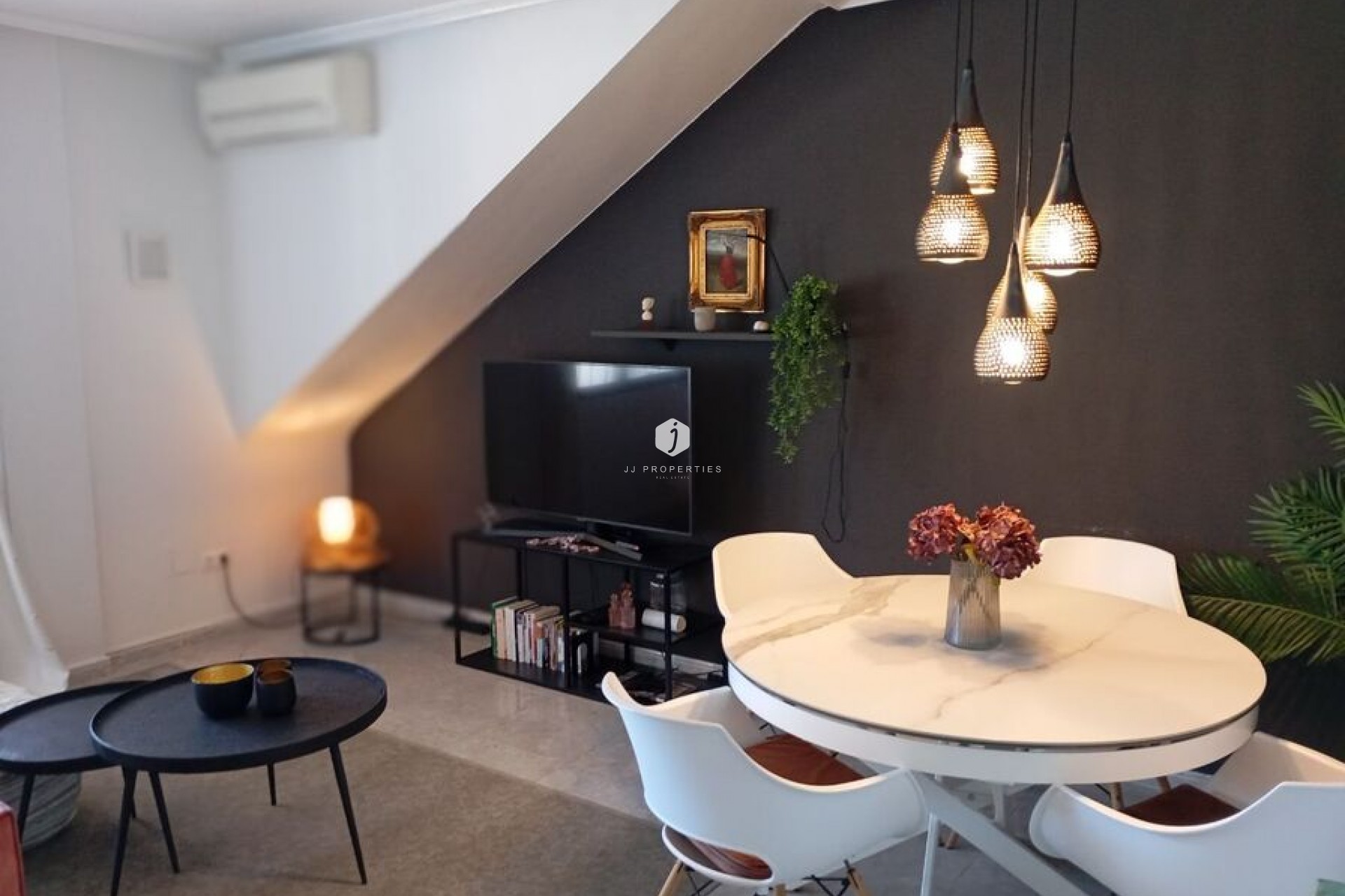 Resale - Apartment / flat -
Daya Vieja - Costa Blanca