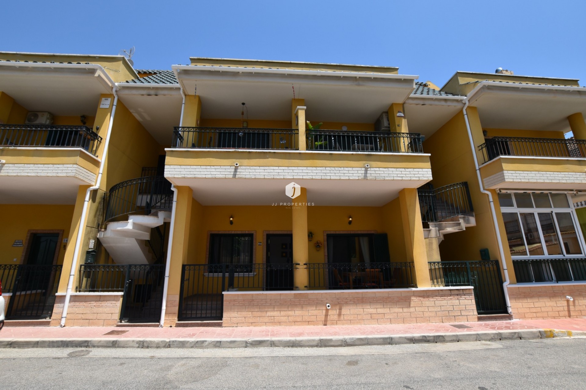 Resale - Apartment / flat -
Daya Vieja - Costa Blanca