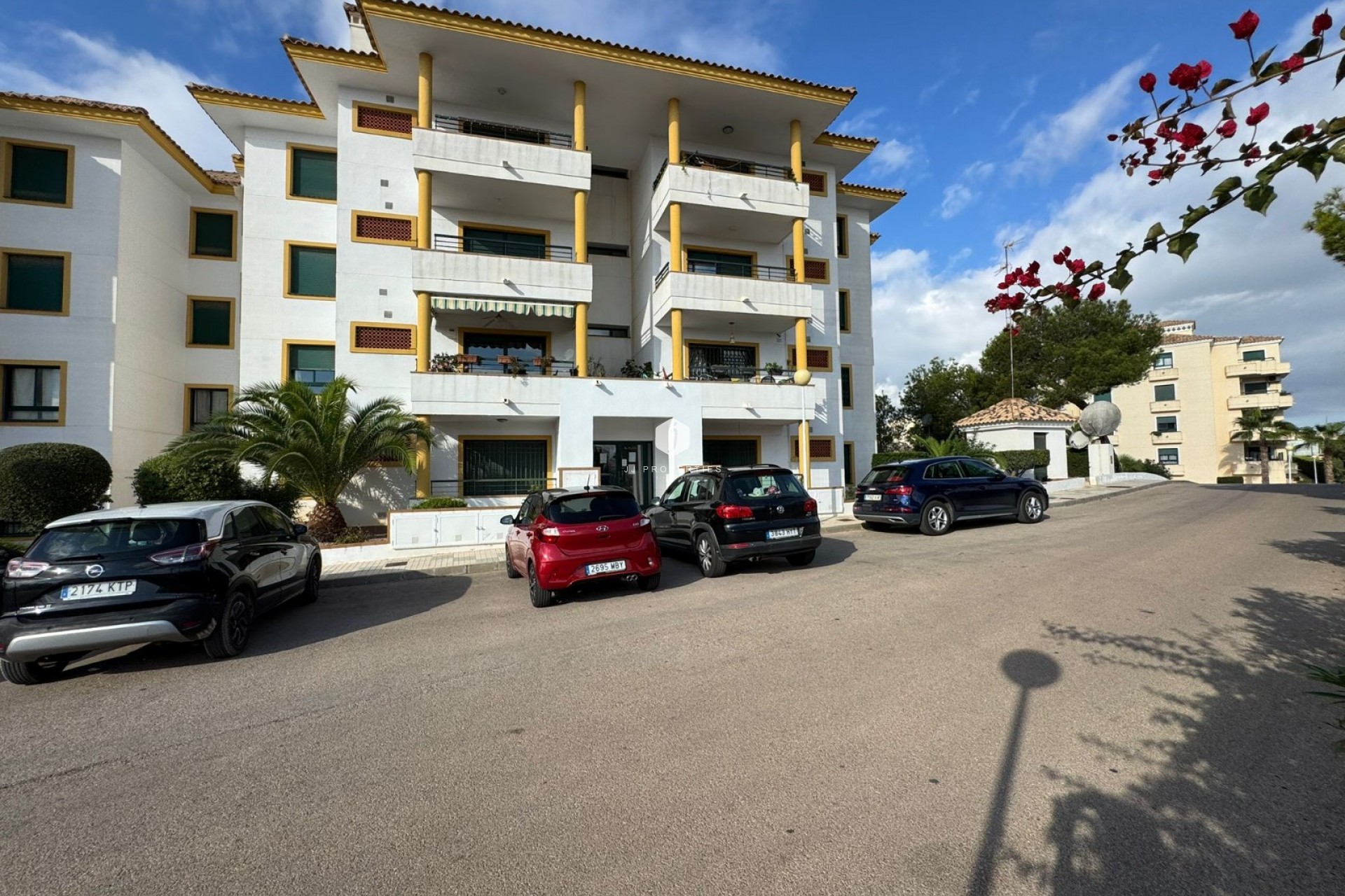Resale - Apartment / flat -
Dehesa de Campoamor - Costa Blanca