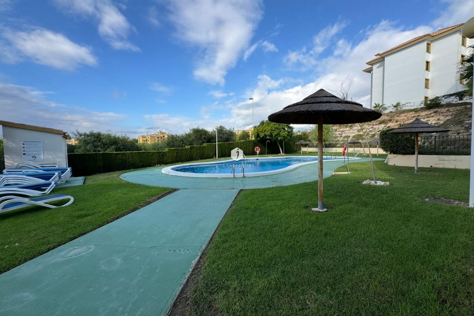 Resale - Apartment / flat -
Dehesa de Campoamor - Costa Blanca