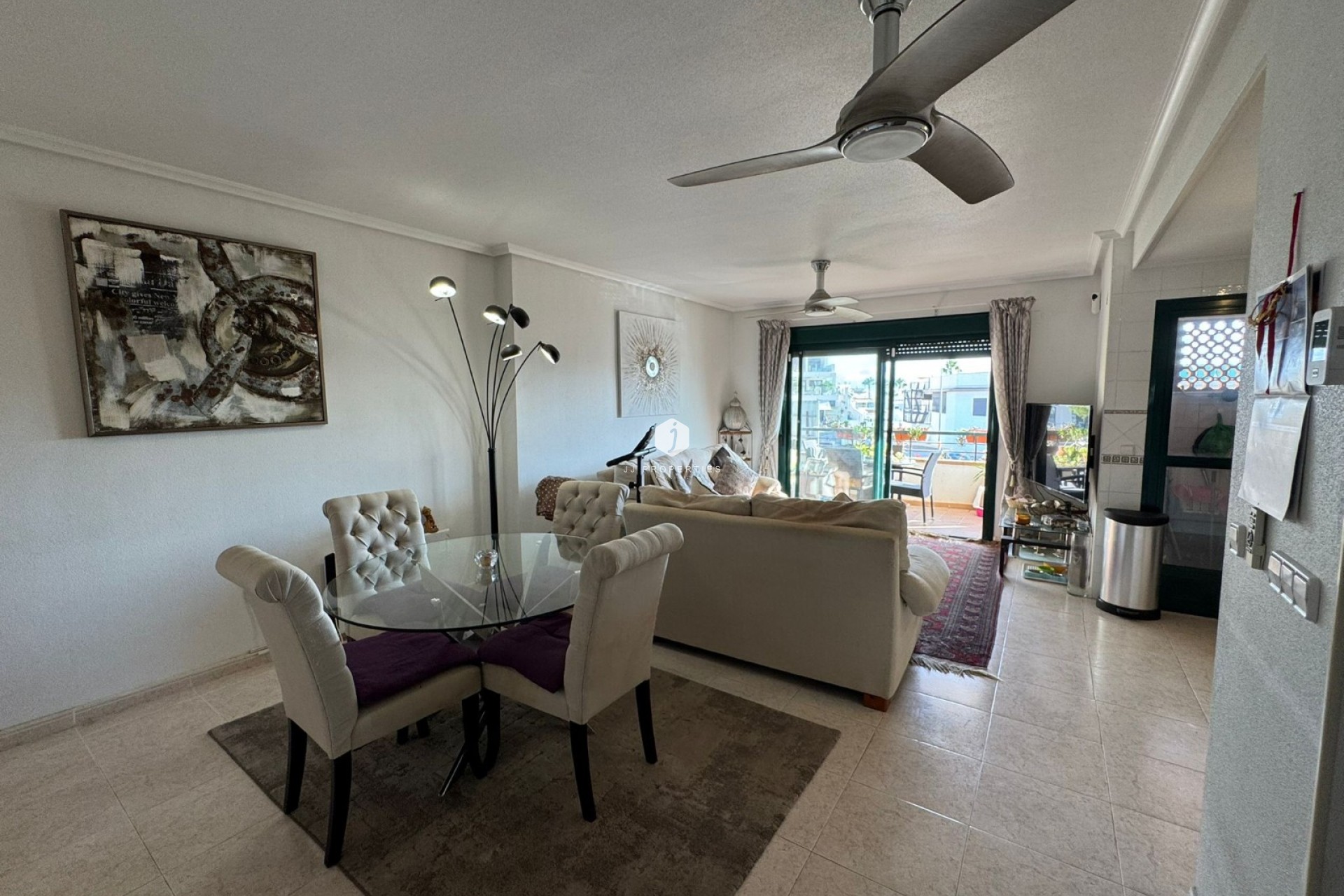 Resale - Apartment / flat -
Dehesa de Campoamor - Costa Blanca