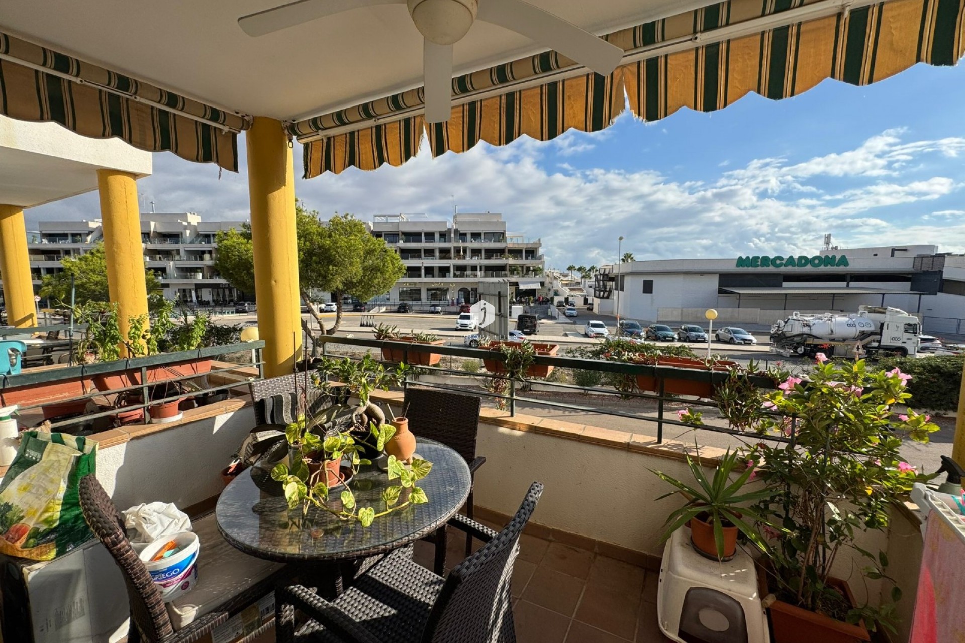 Resale - Apartment / flat -
Dehesa de Campoamor - Costa Blanca