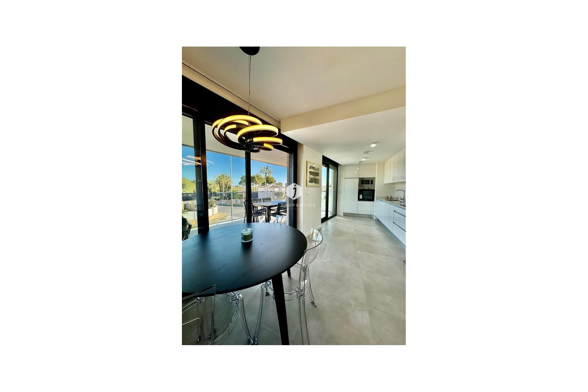 Resale - Apartment / flat -
Dehesa de Campoamor - Costa Blanca