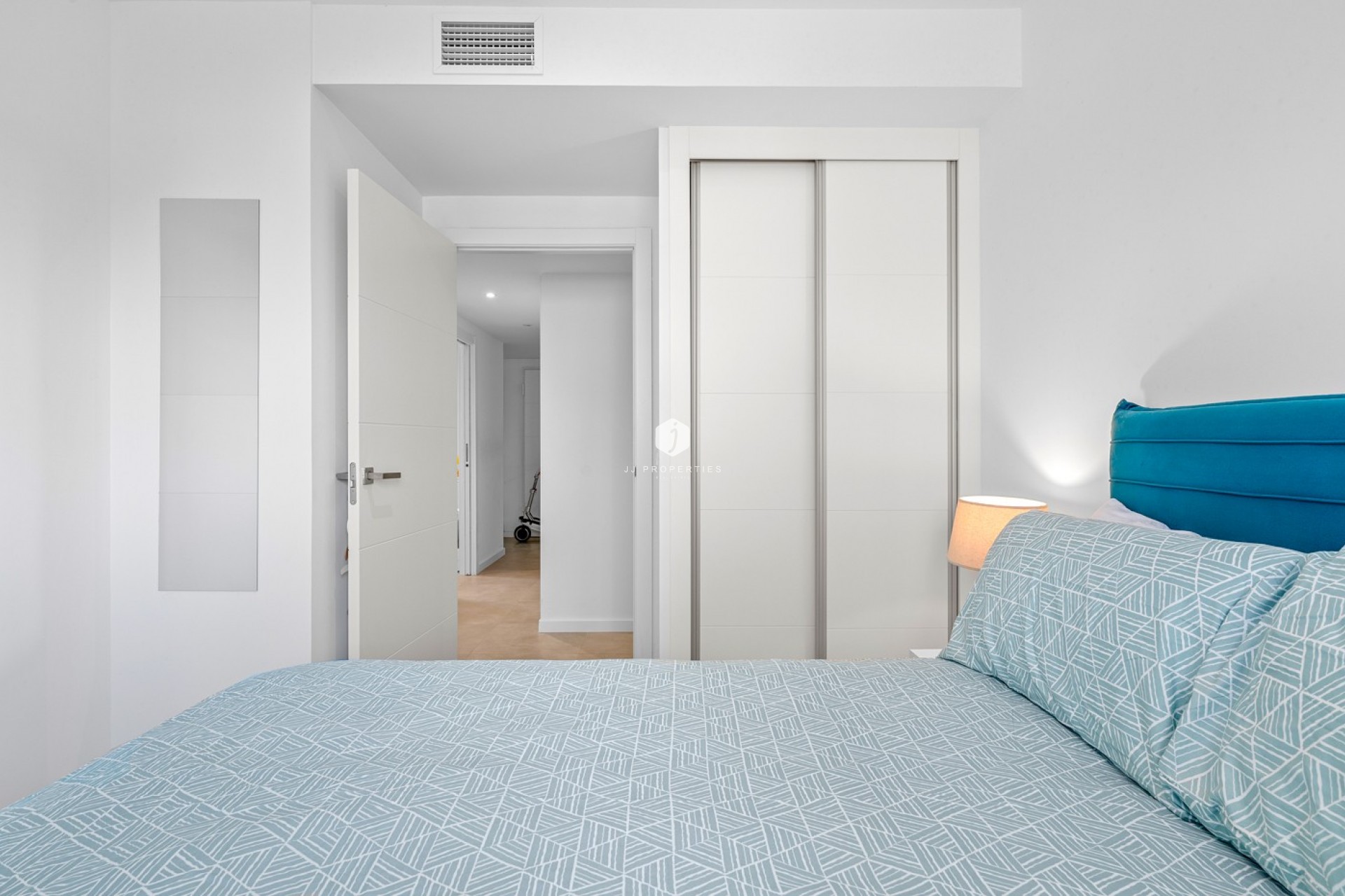 Resale - Apartment / flat -
Dehesa de Campoamor - Costa Blanca