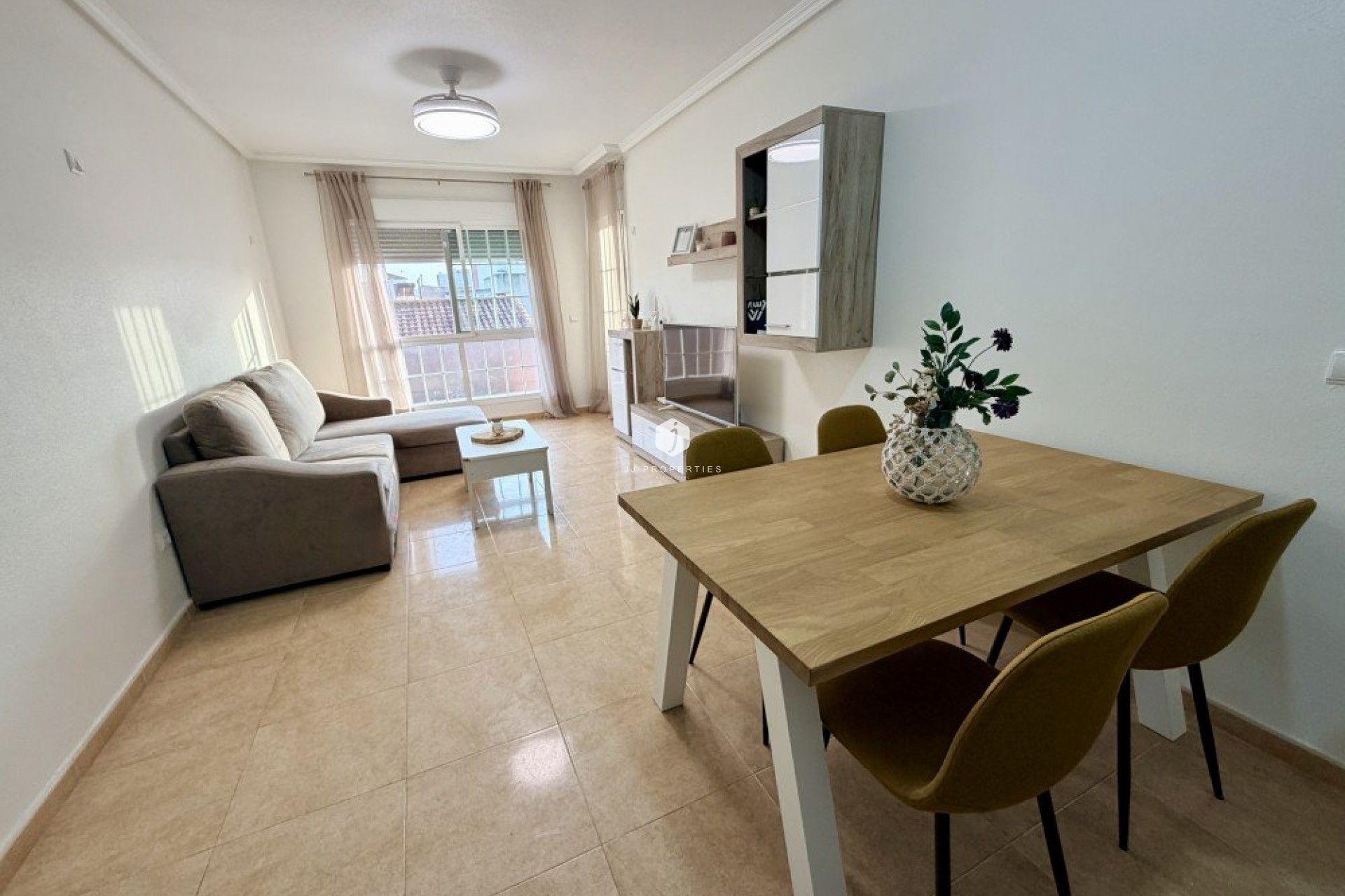 Resale - Apartment / flat -
Dolores - Costa Blanca