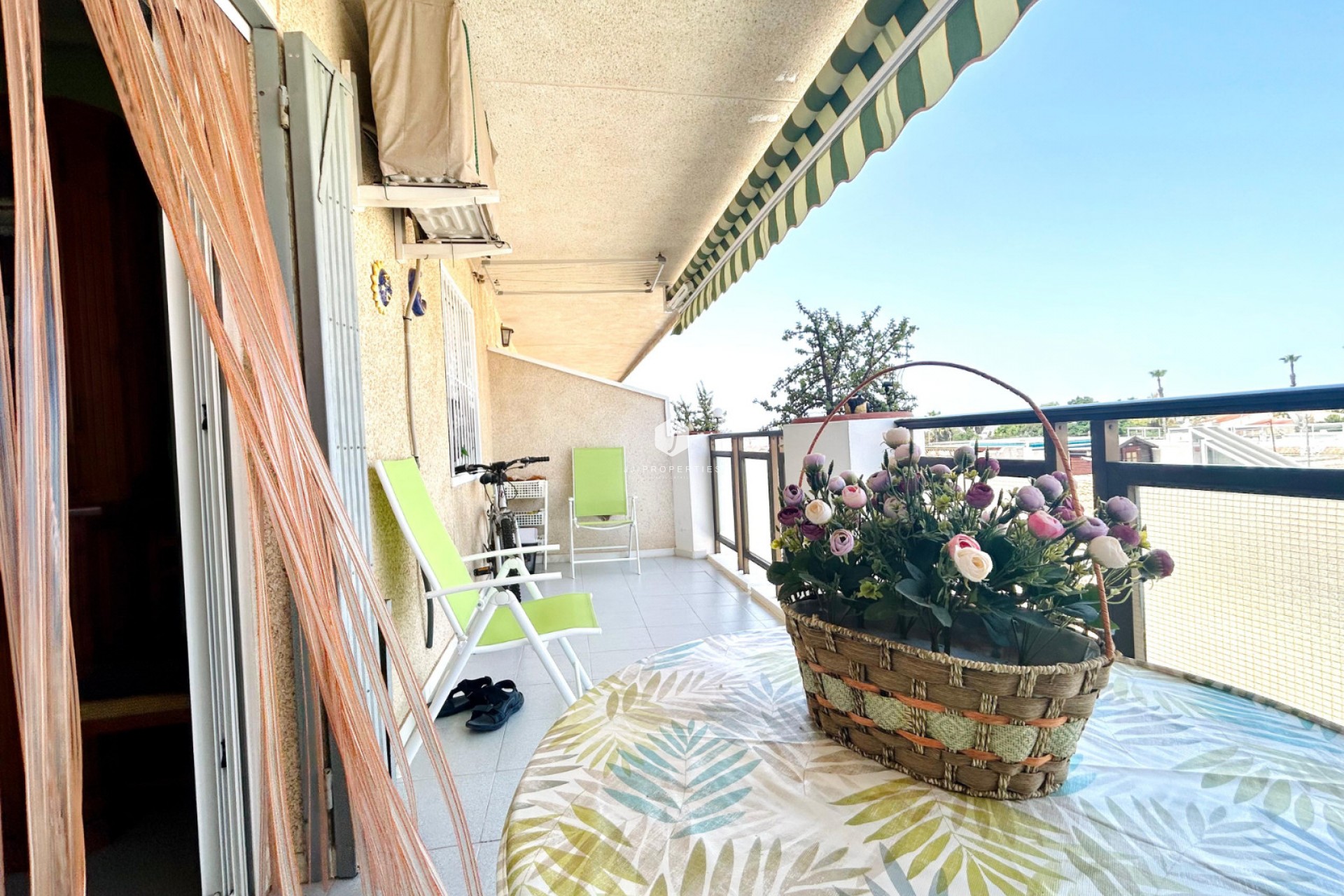 Resale - Apartment / flat -
El Chaparral - Inland