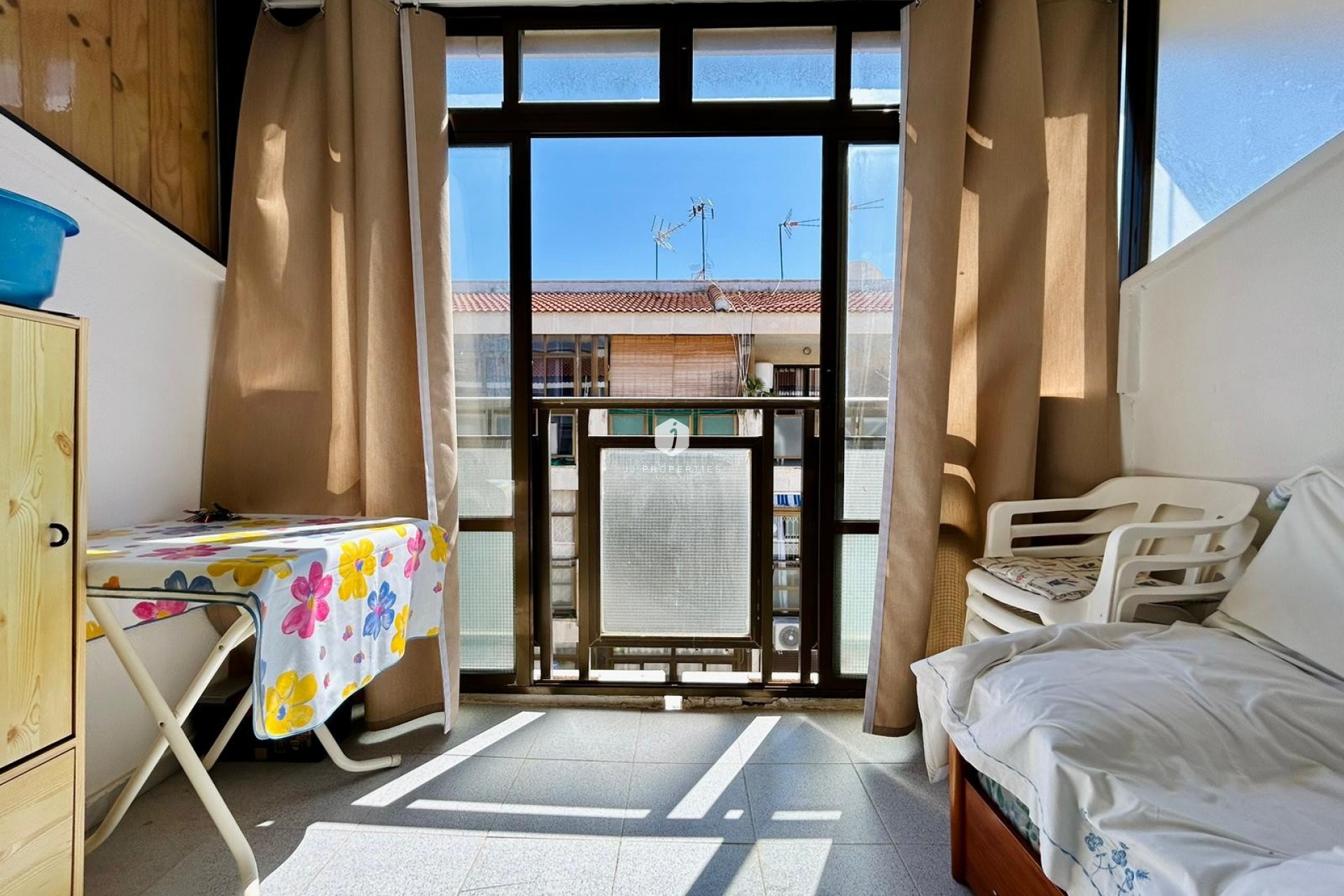 Resale - Apartment / flat -
El Chaparral - Inland