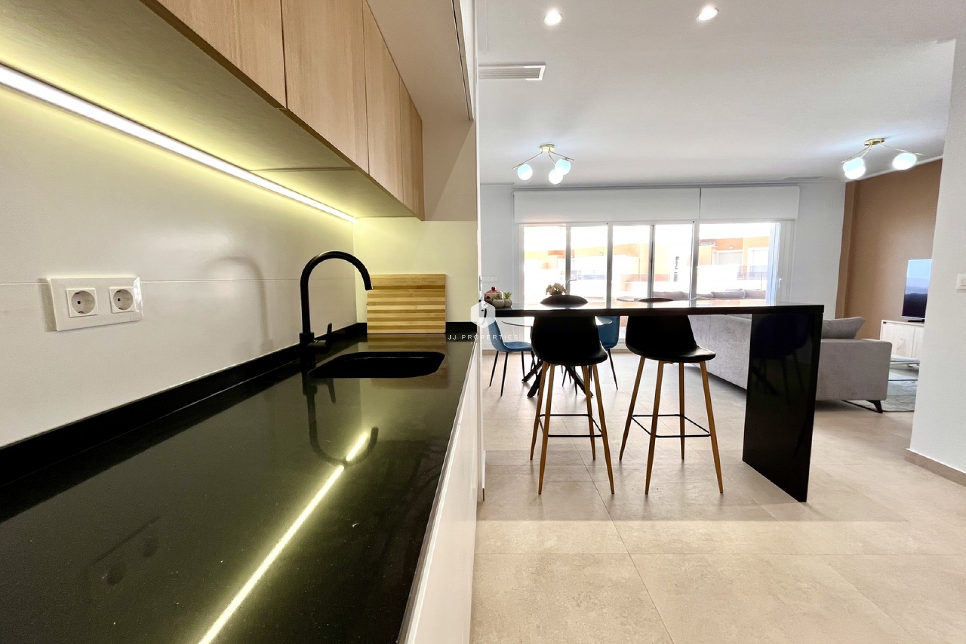 Resale - Apartment / flat -
El Raso - Costa Blanca