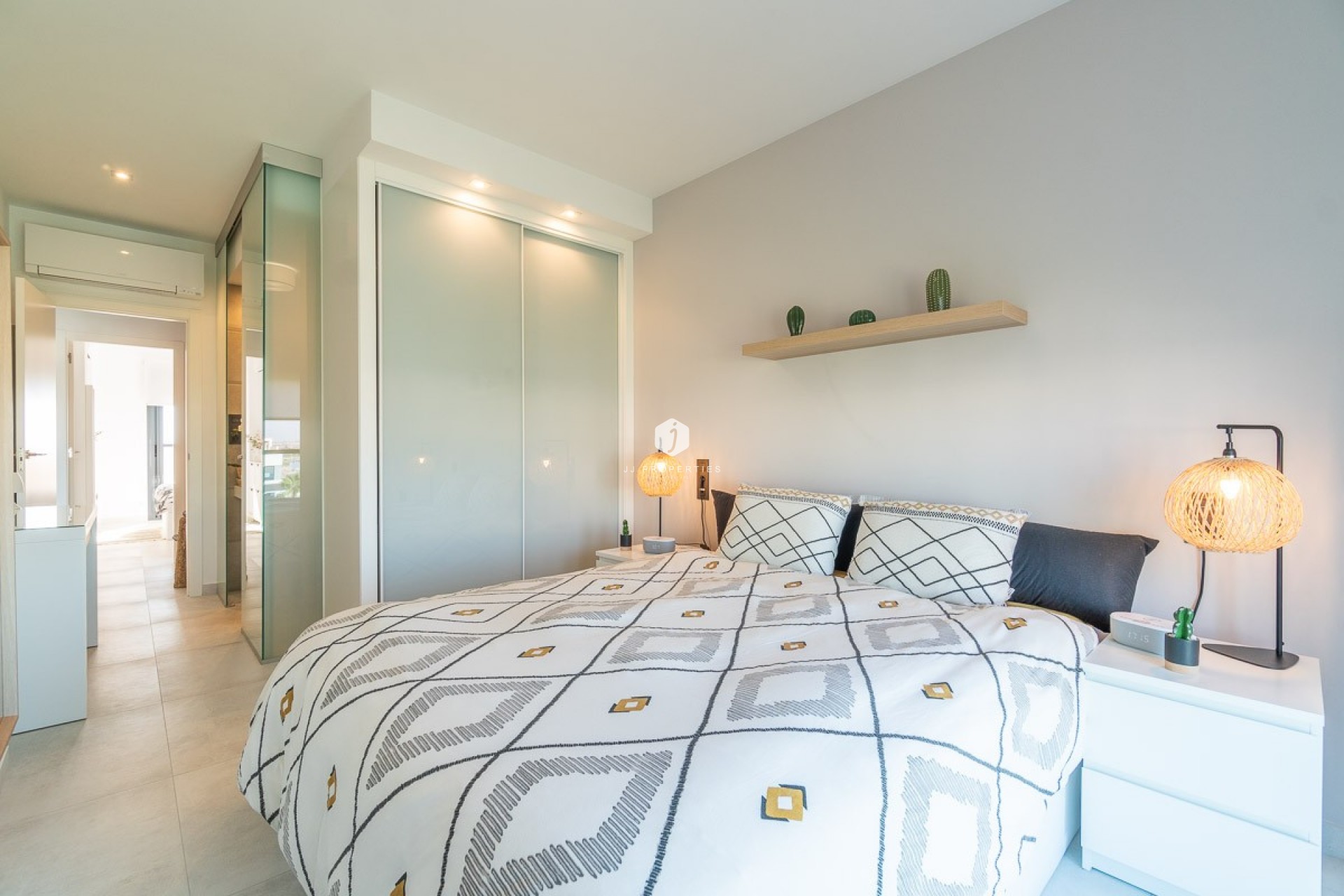 Resale - Apartment / flat -
El Raso - Costa Blanca