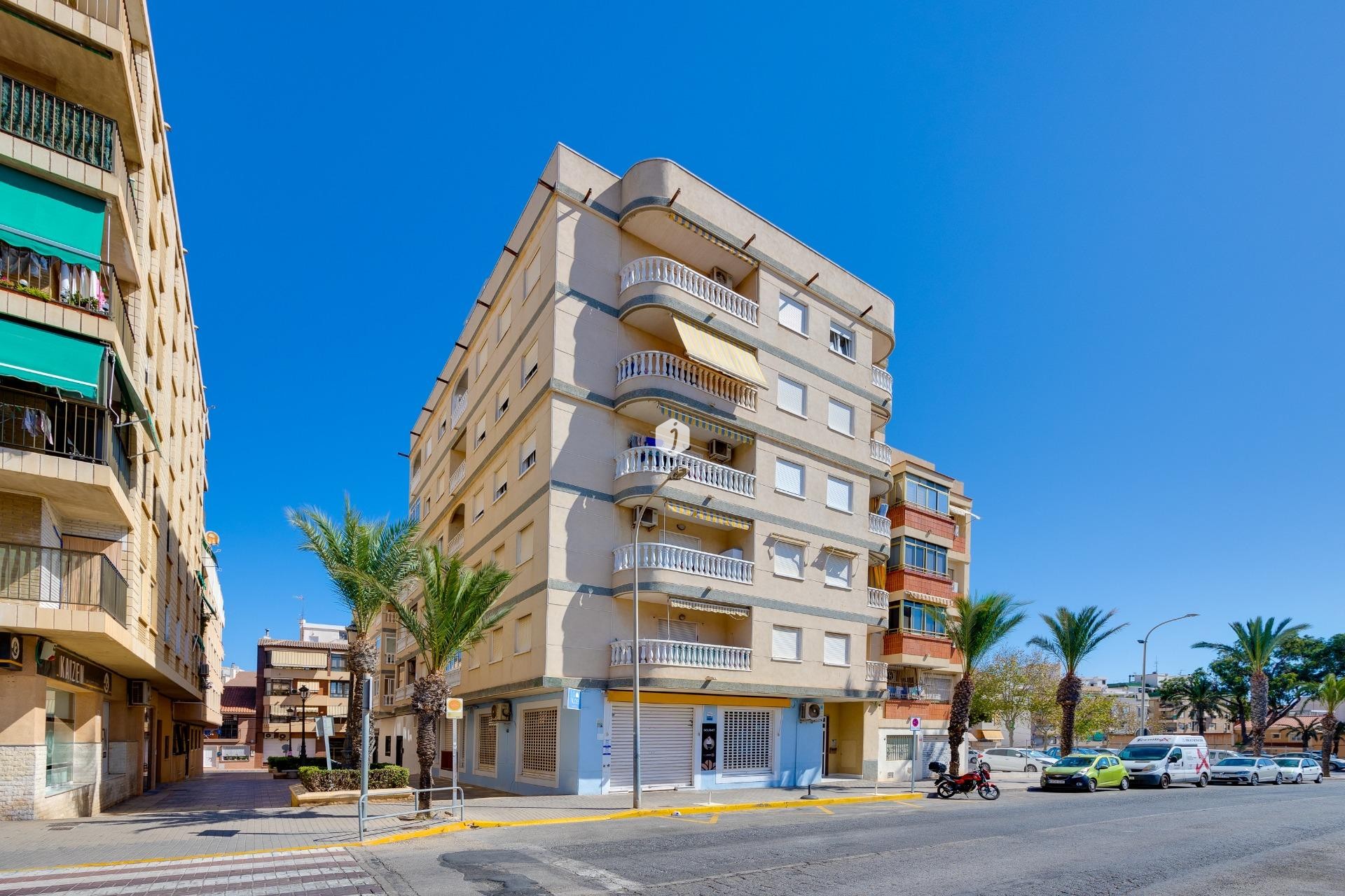 Resale - Apartment / flat -
Guardamar del Segura - Pueblo