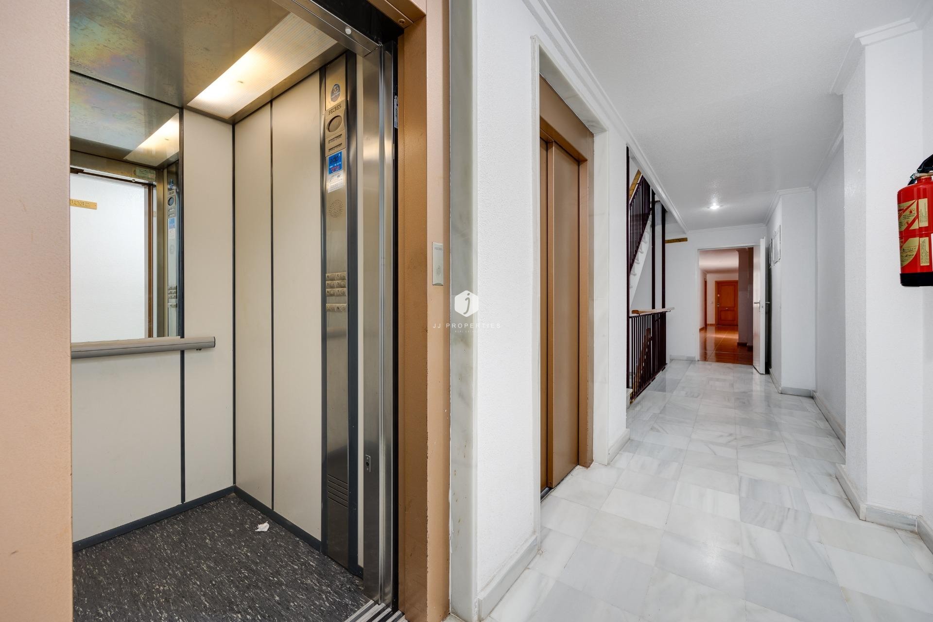 Resale - Apartment / flat -
Guardamar del Segura - Pueblo