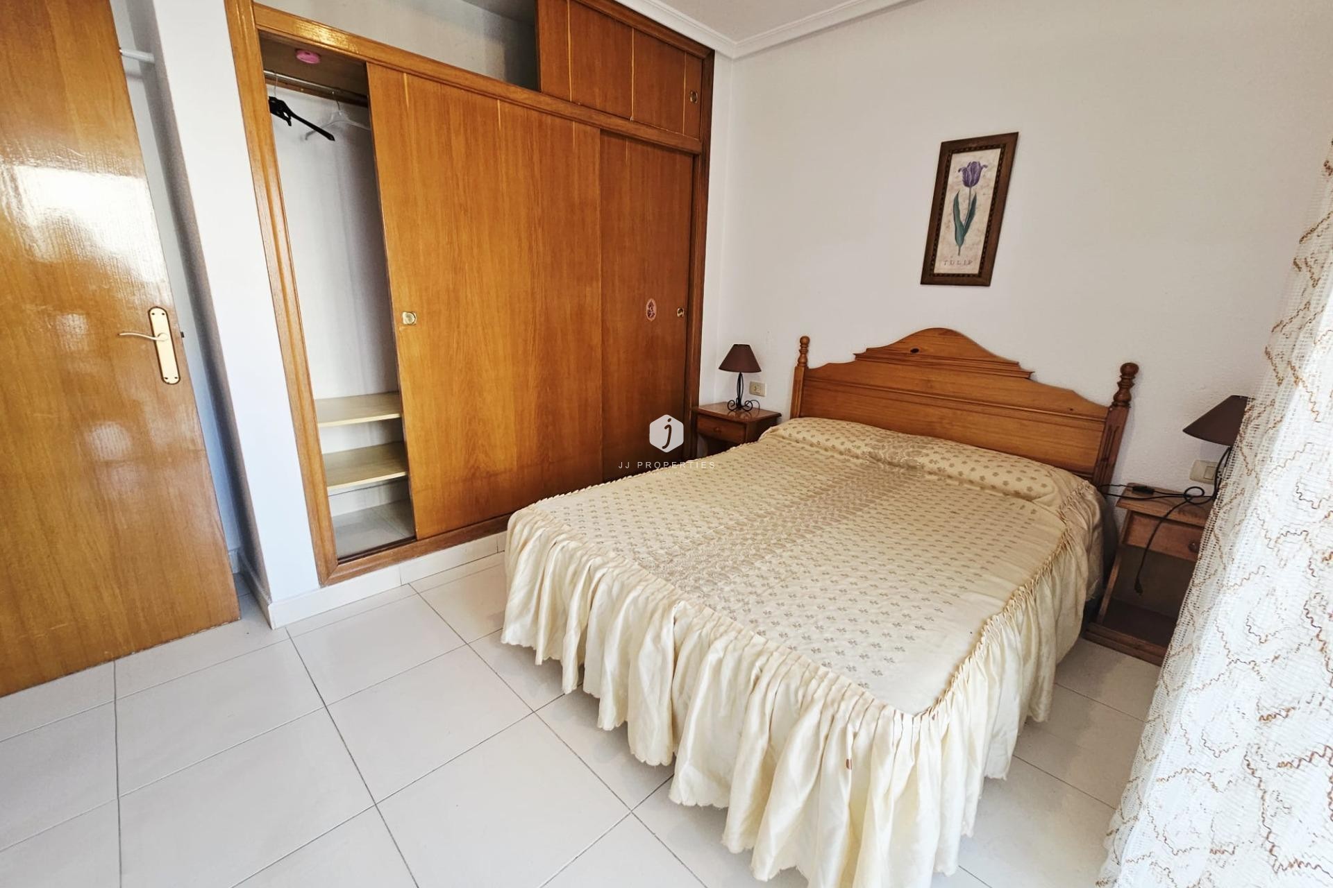 Resale - Apartment / flat -
Guardamar del Segura - Pueblo