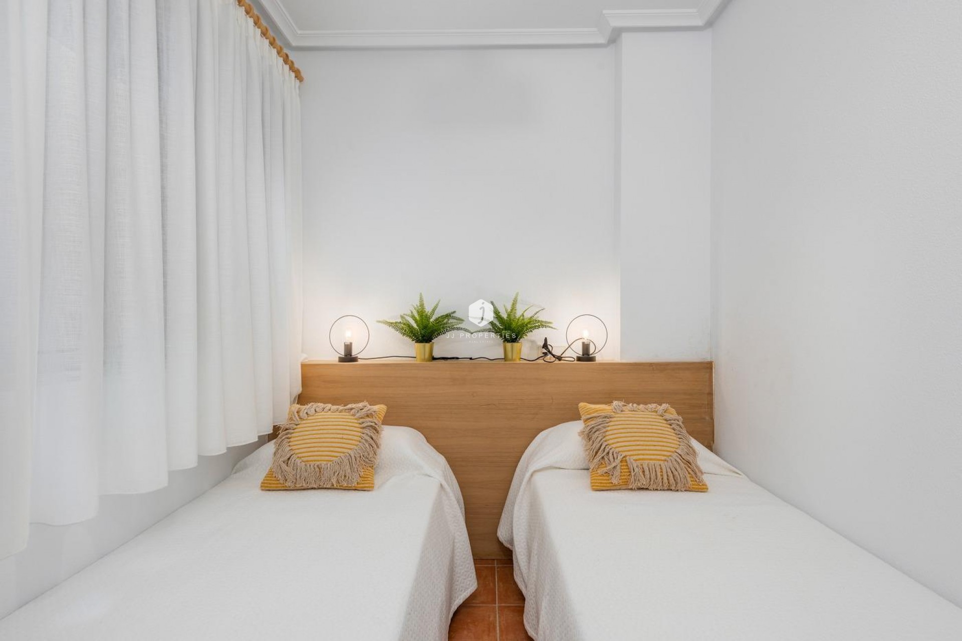 Resale - Apartment / flat -
Guardamar del Segura - Pueblo