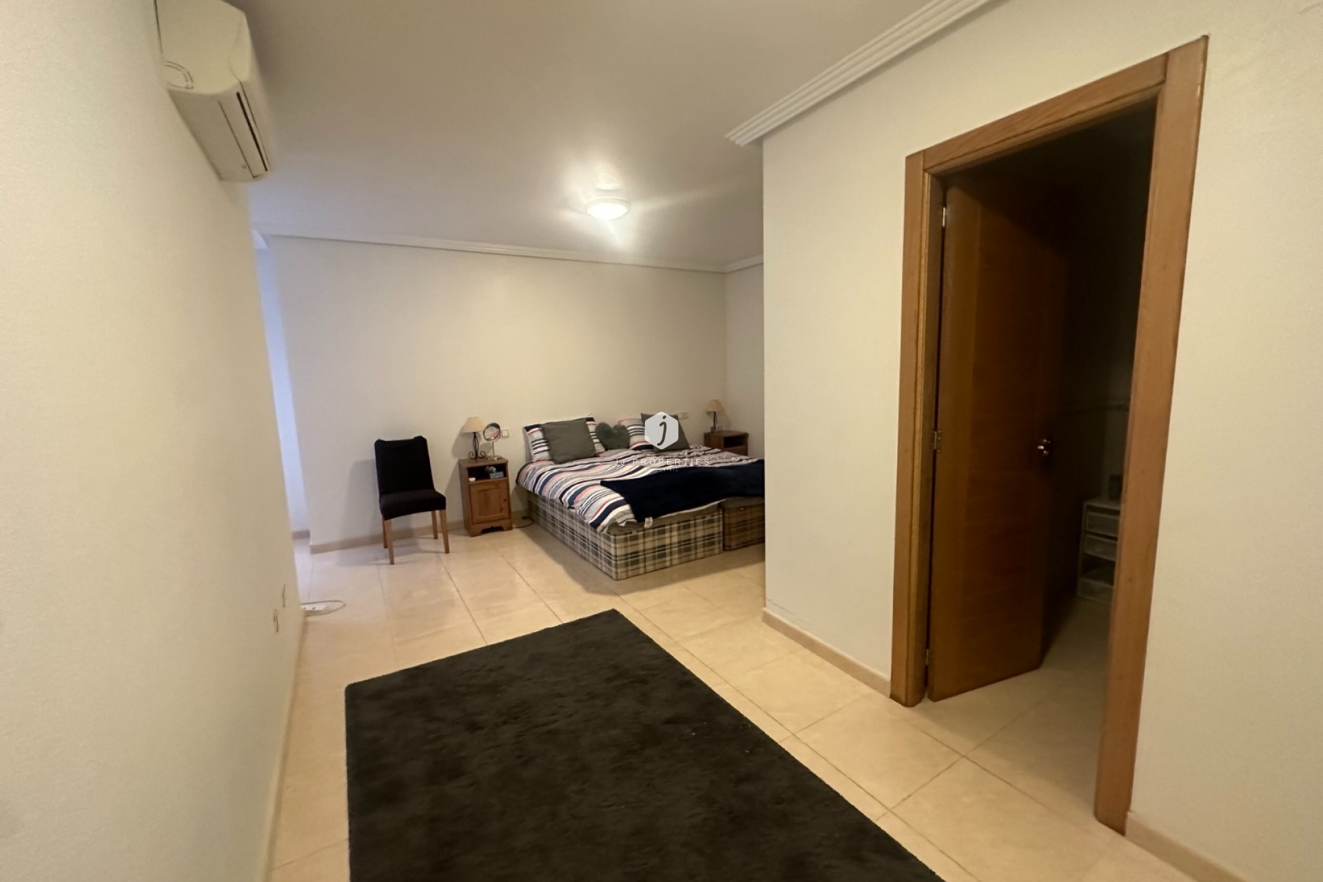 Resale - Apartment / flat -
Jacarilla - Inland