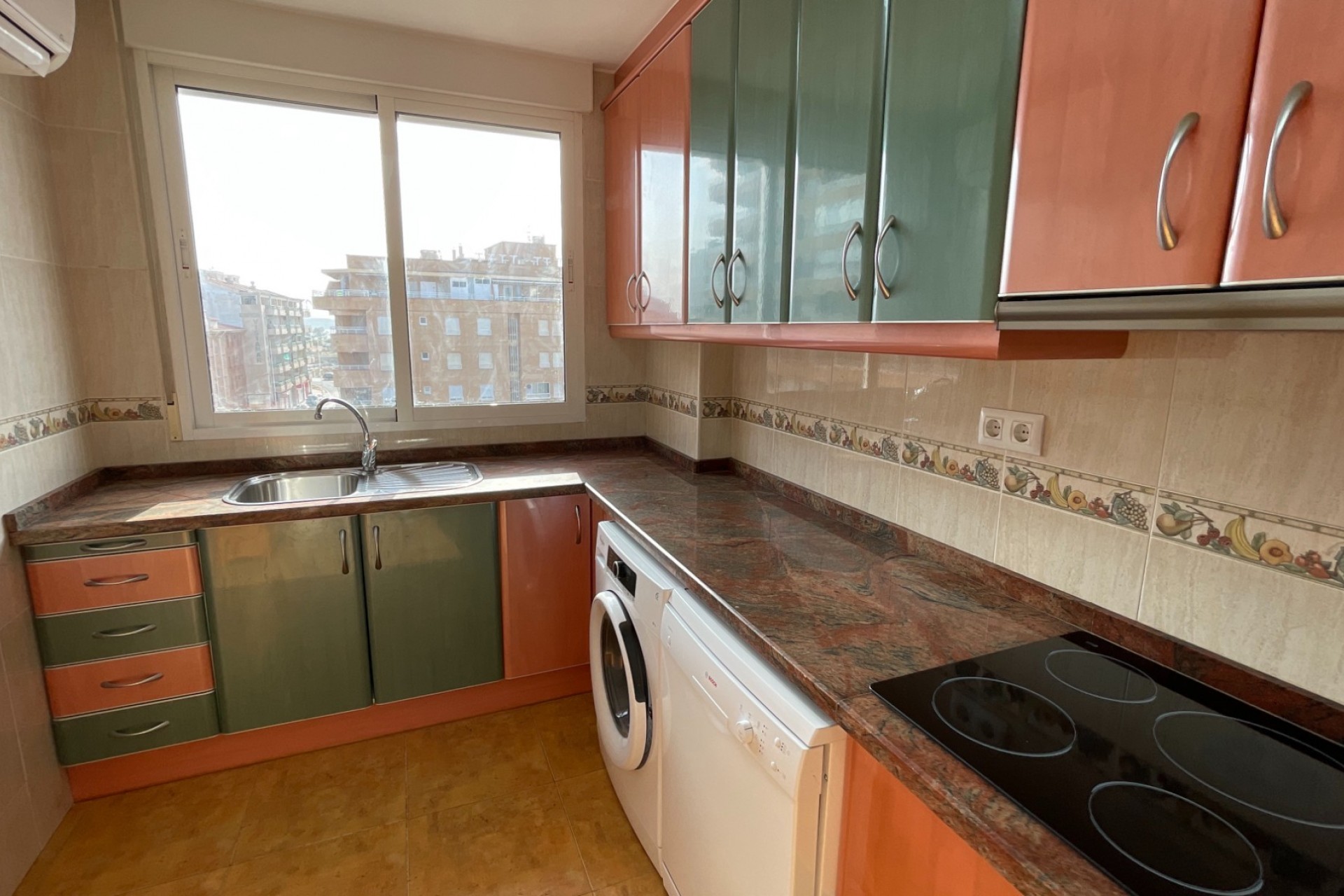 Resale - Apartment / flat -
La Mata - Costa Blanca